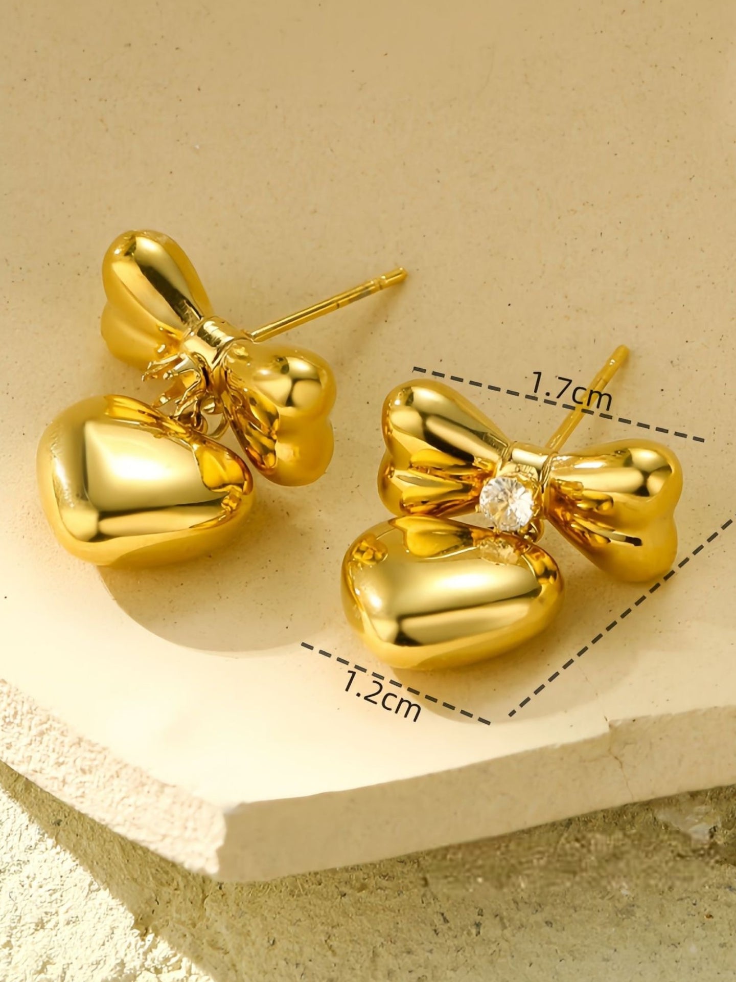 PARIS KISS EARRINGS