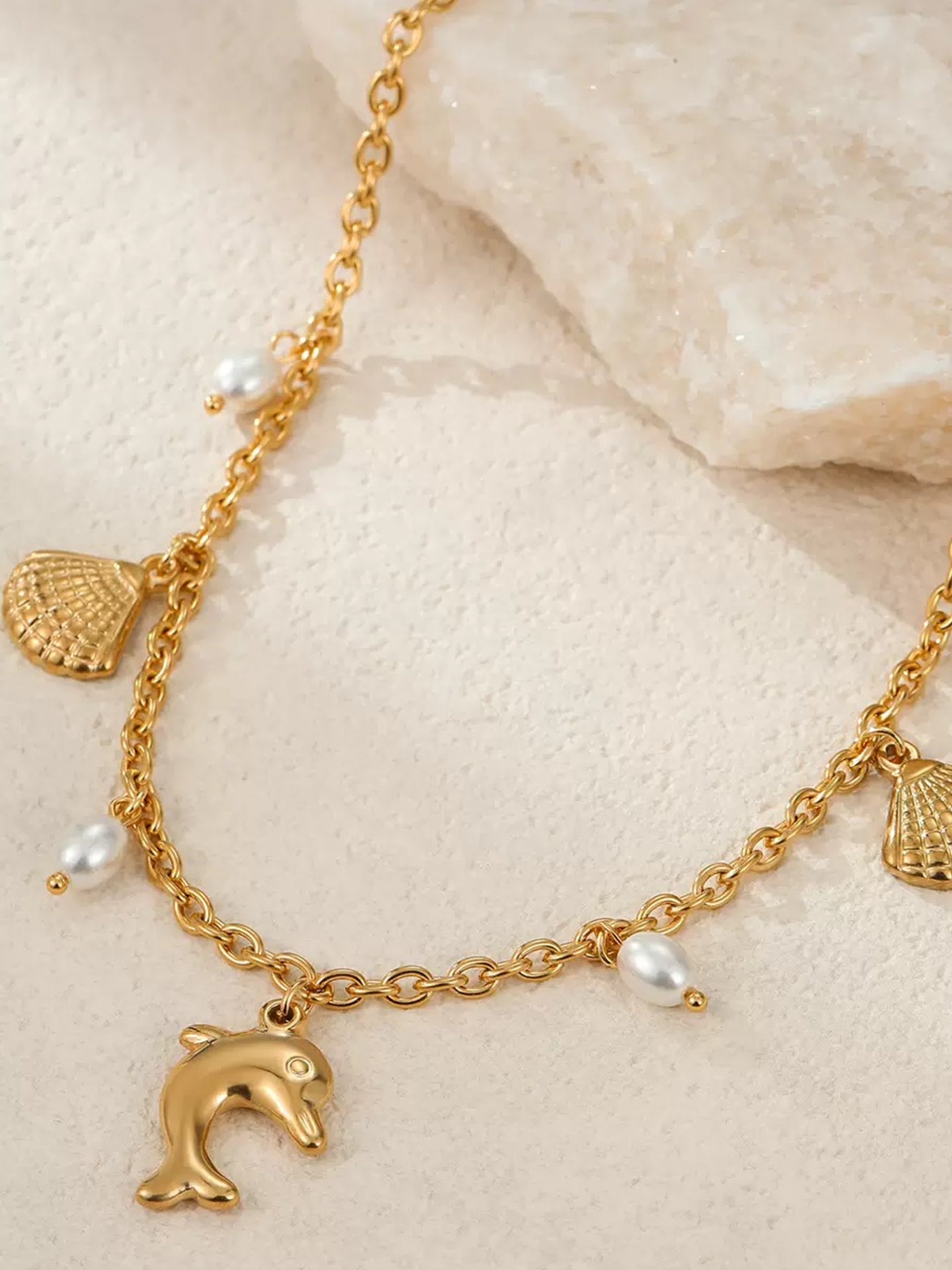 STARDUST SHELL NECKLACE