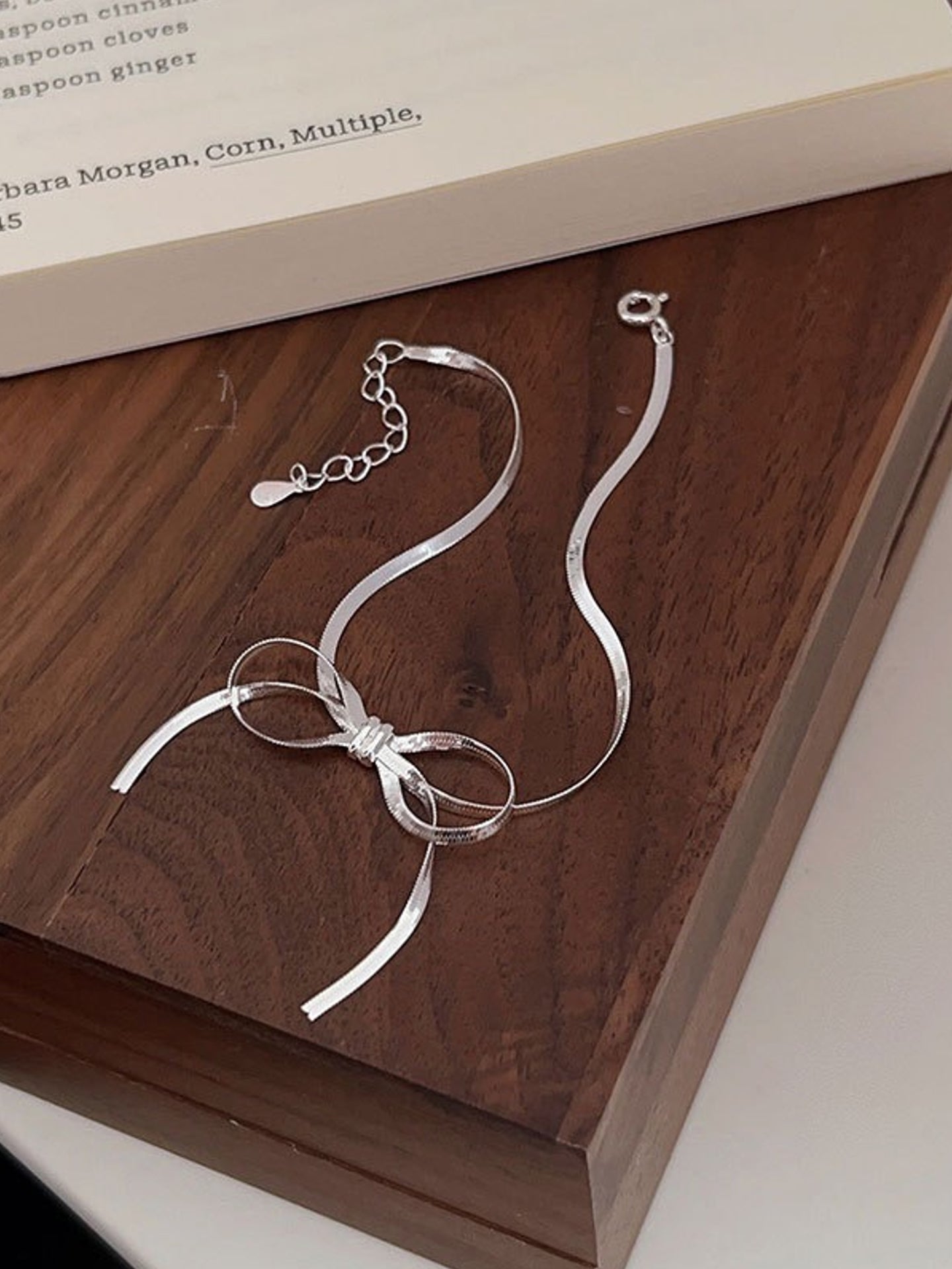 BLADE BOW BRACELET