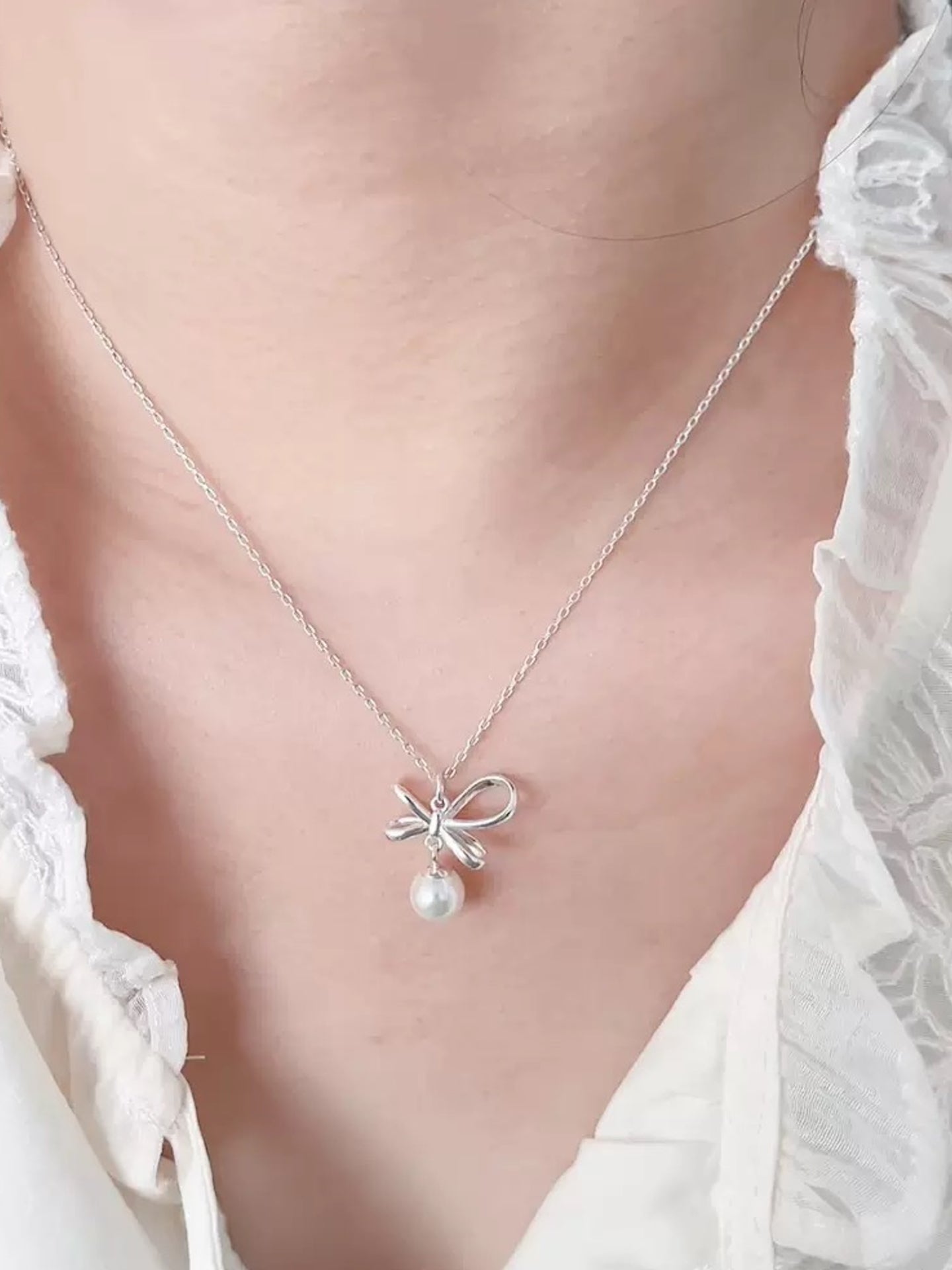 BOW PEARL NECKLACE