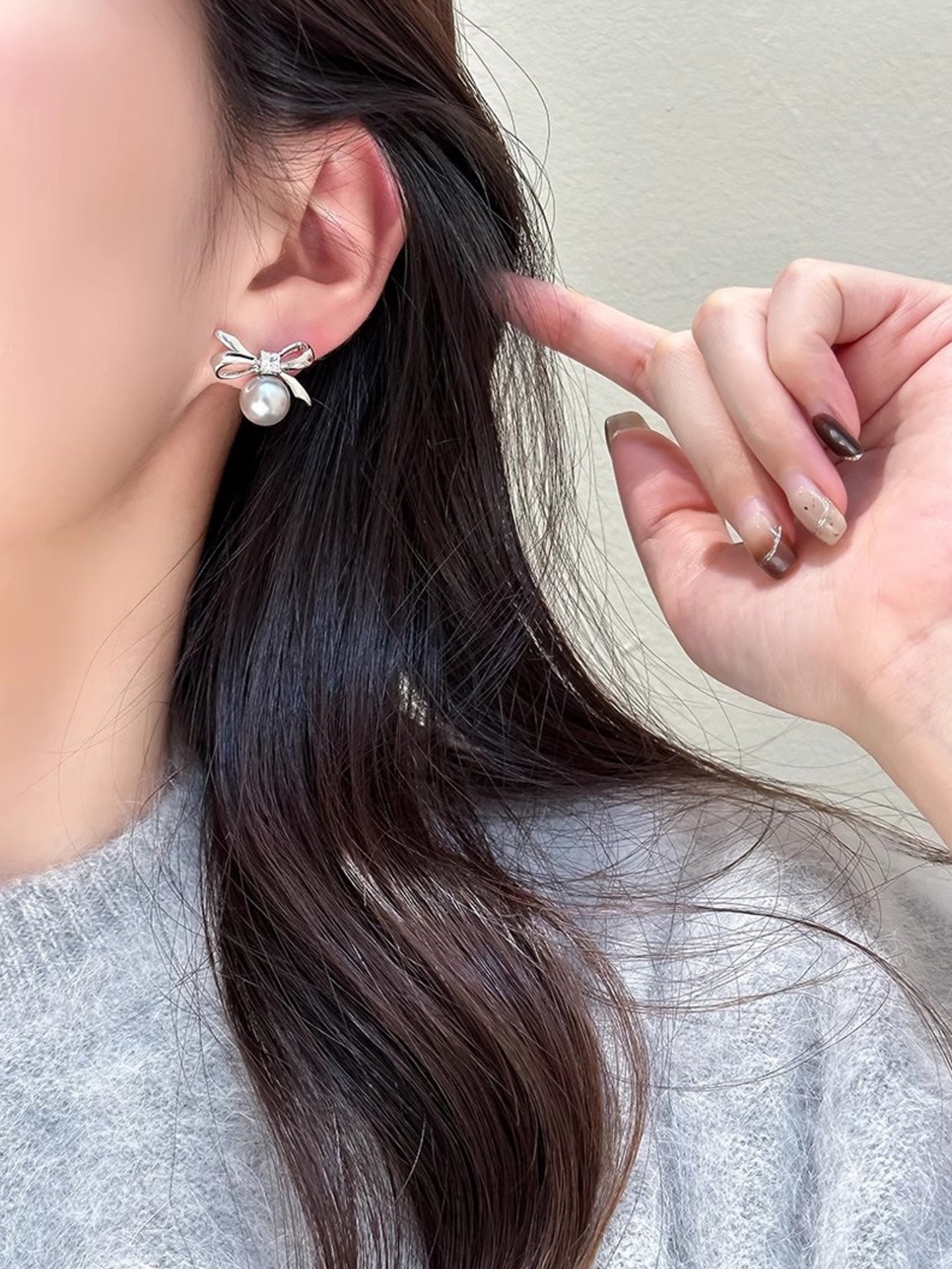 BOW PEARL EARRINGS