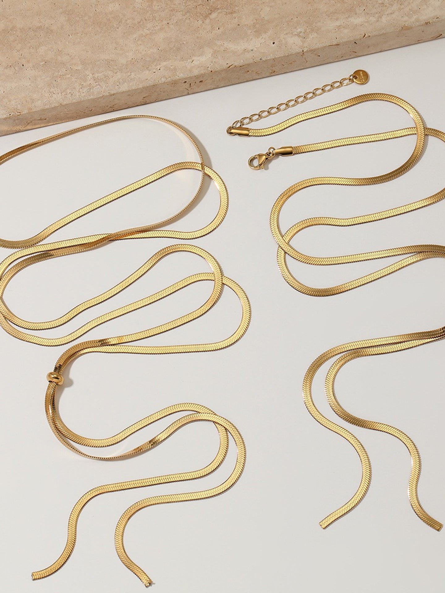 ADJUSTABLE SNAKE CHAIN
