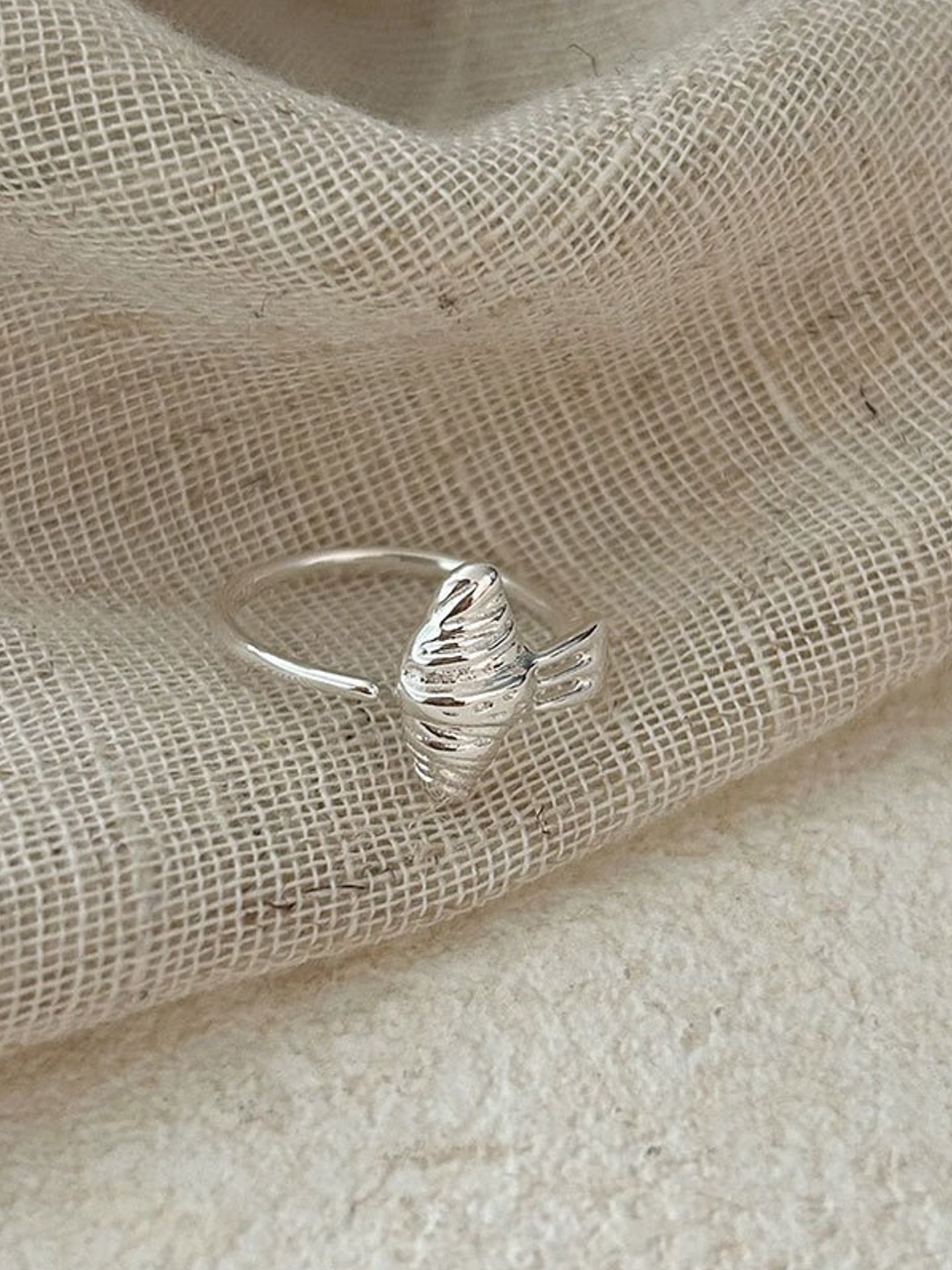 CROISSANT-INSPIRED RING