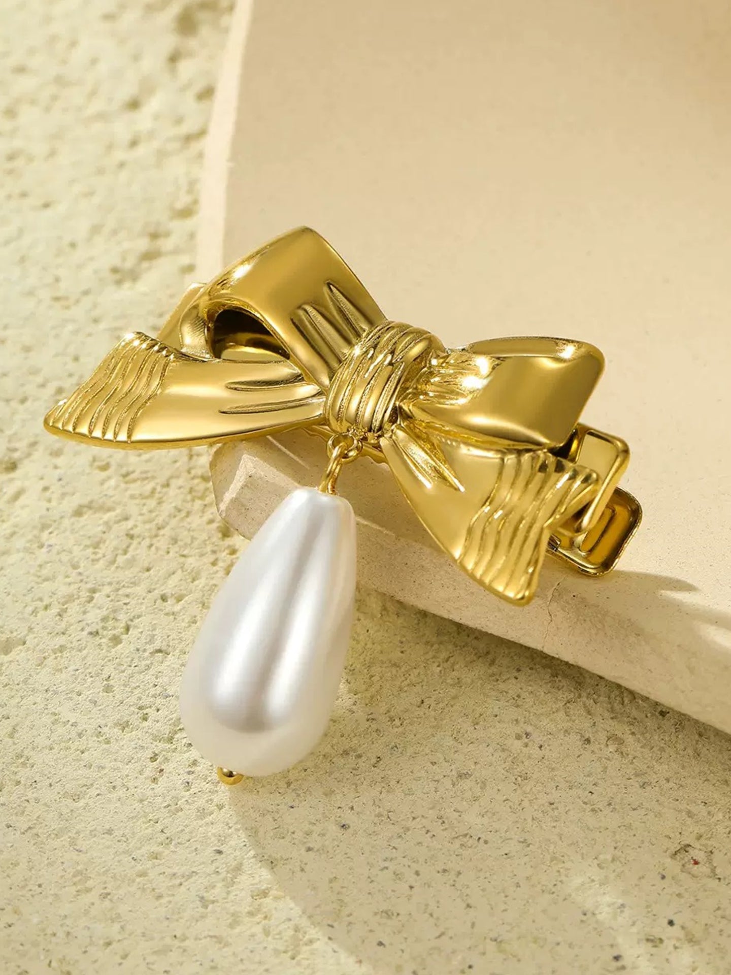 PEARL BOW BARRETTE