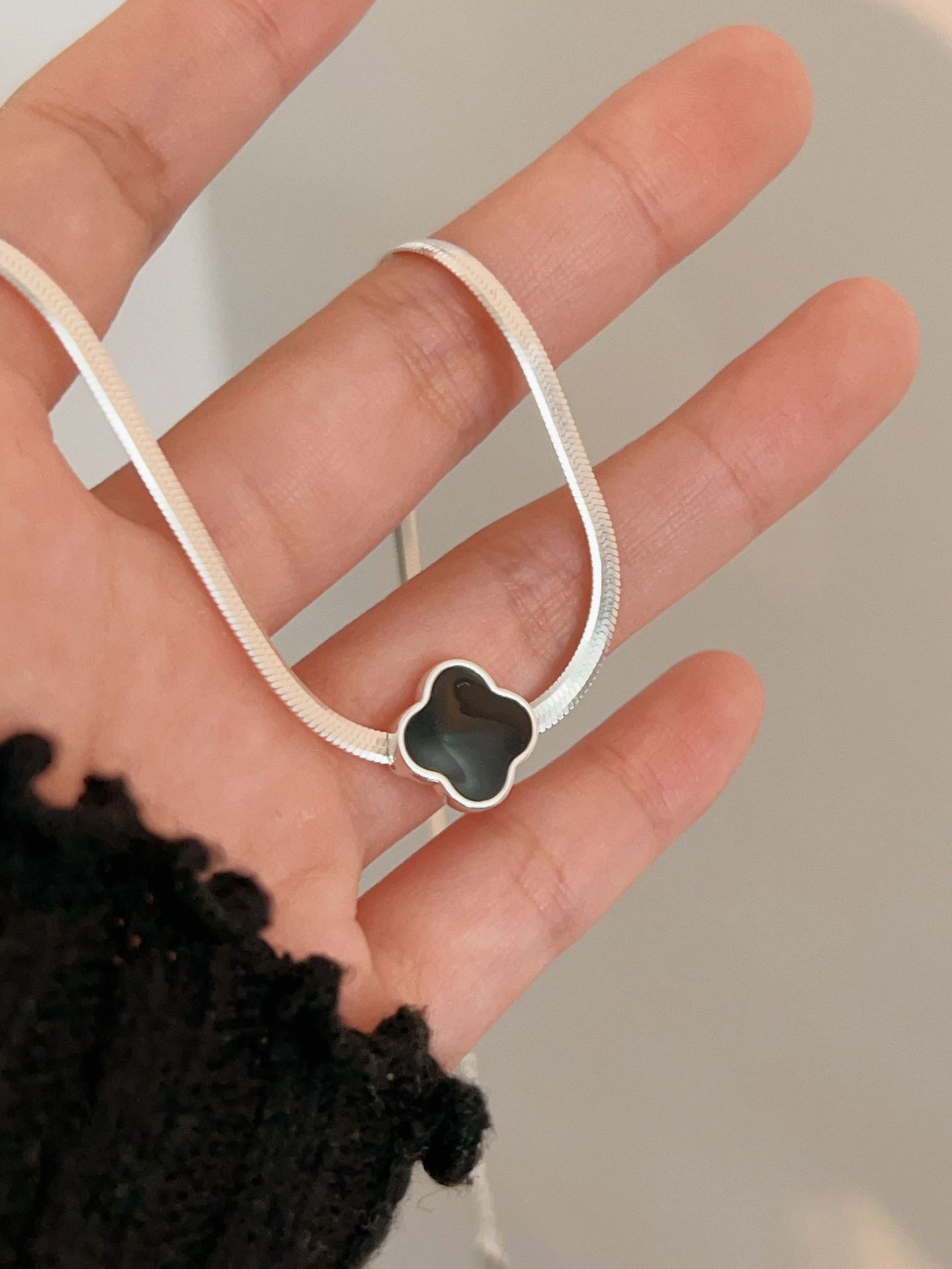 FOUR-LEAF NECKLACE