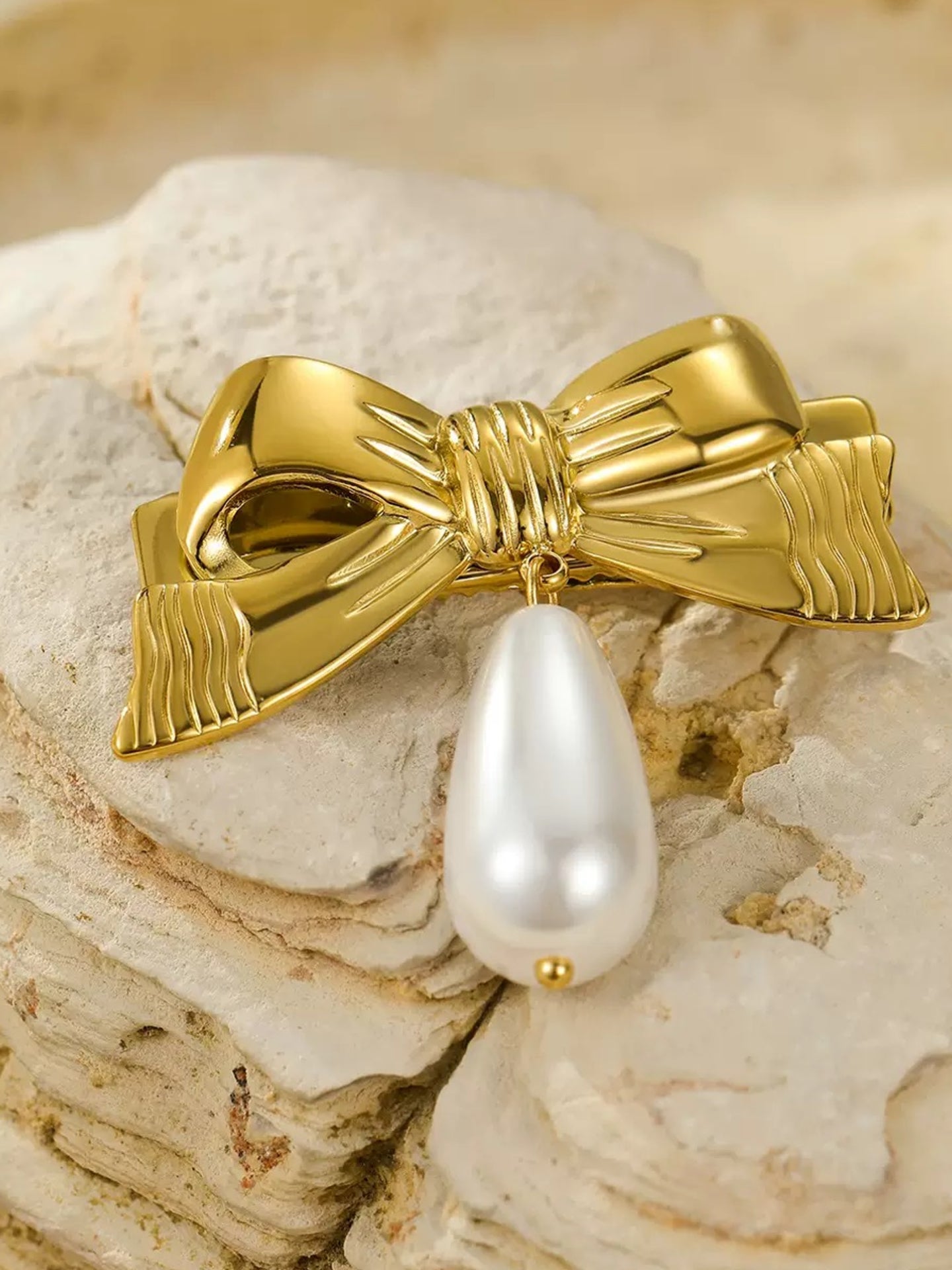PEARL BOW BARRETTE