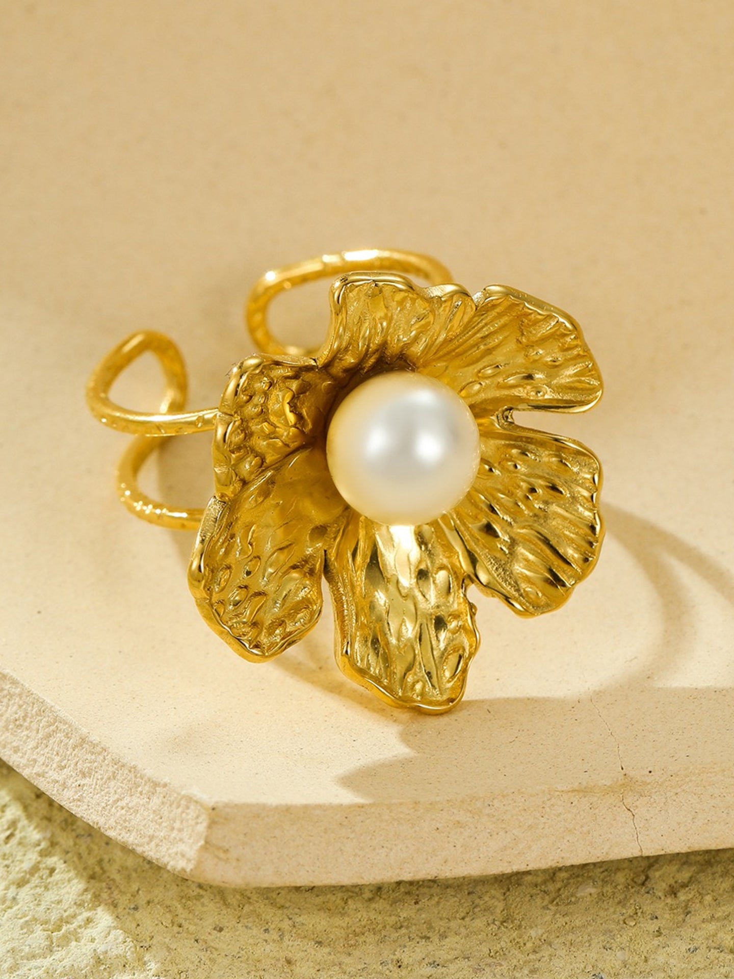 FLORAL STUD EARRINGS