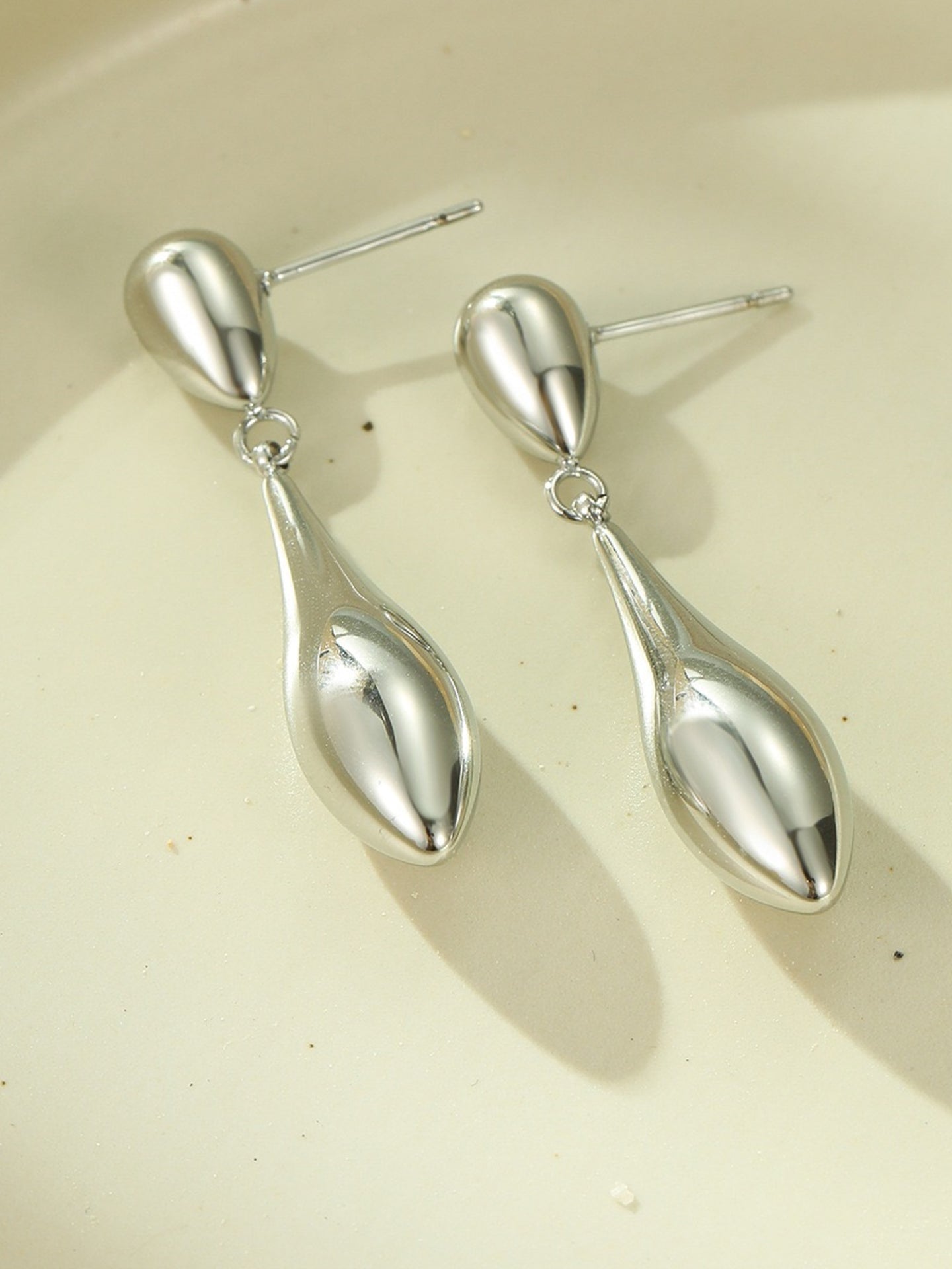 WATER DROP STUD EARRINGS
