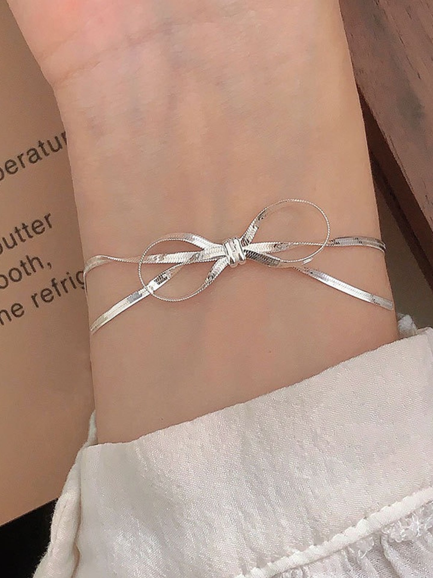 BLADE BOW BRACELET