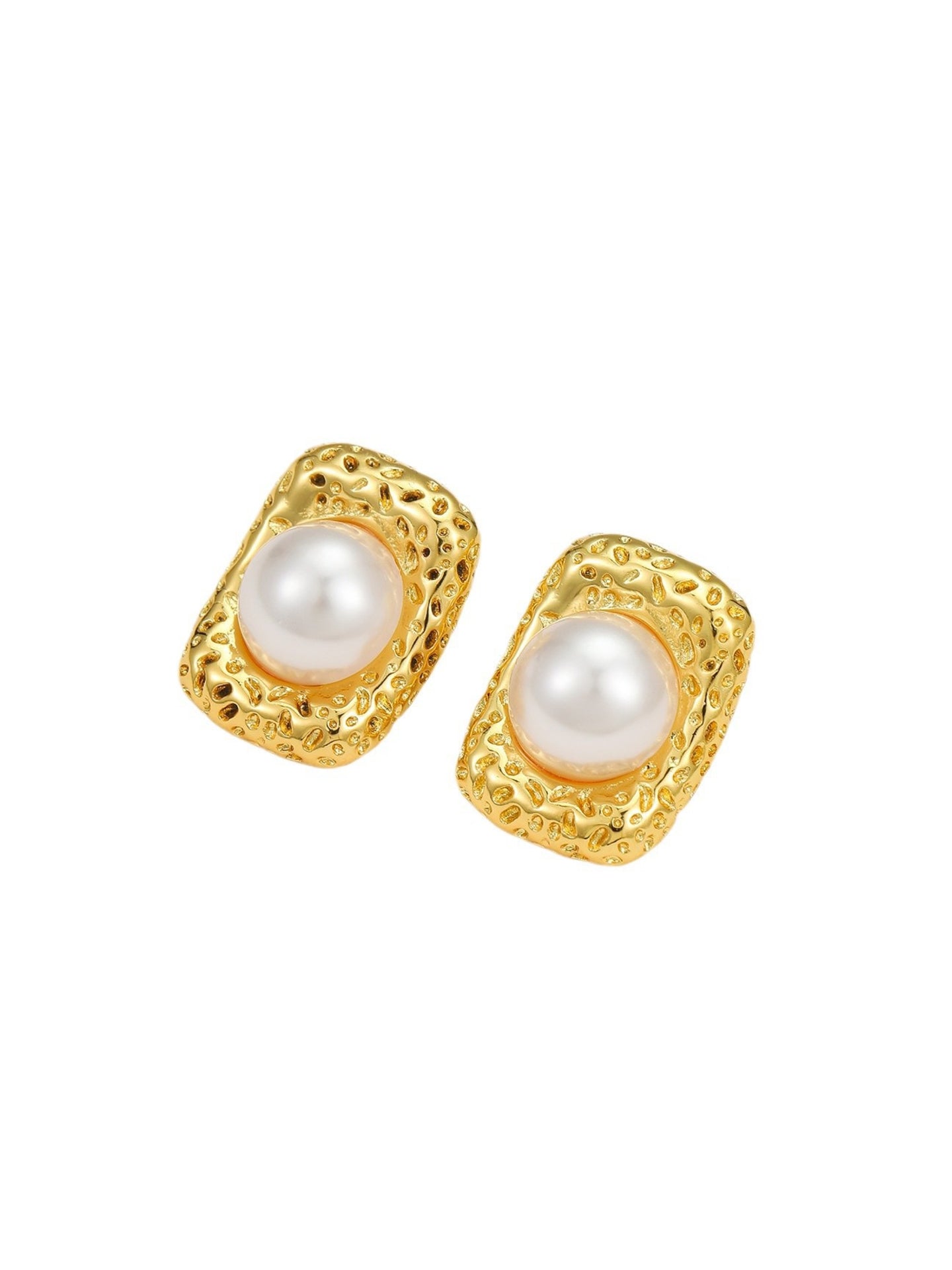 VINTAGE PEARL EARRINGS