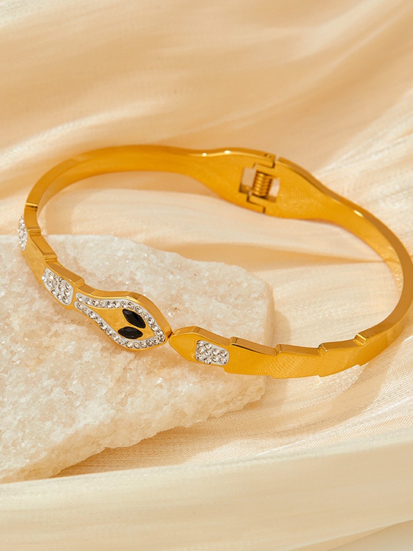 BLACK SERPENT BRACELET