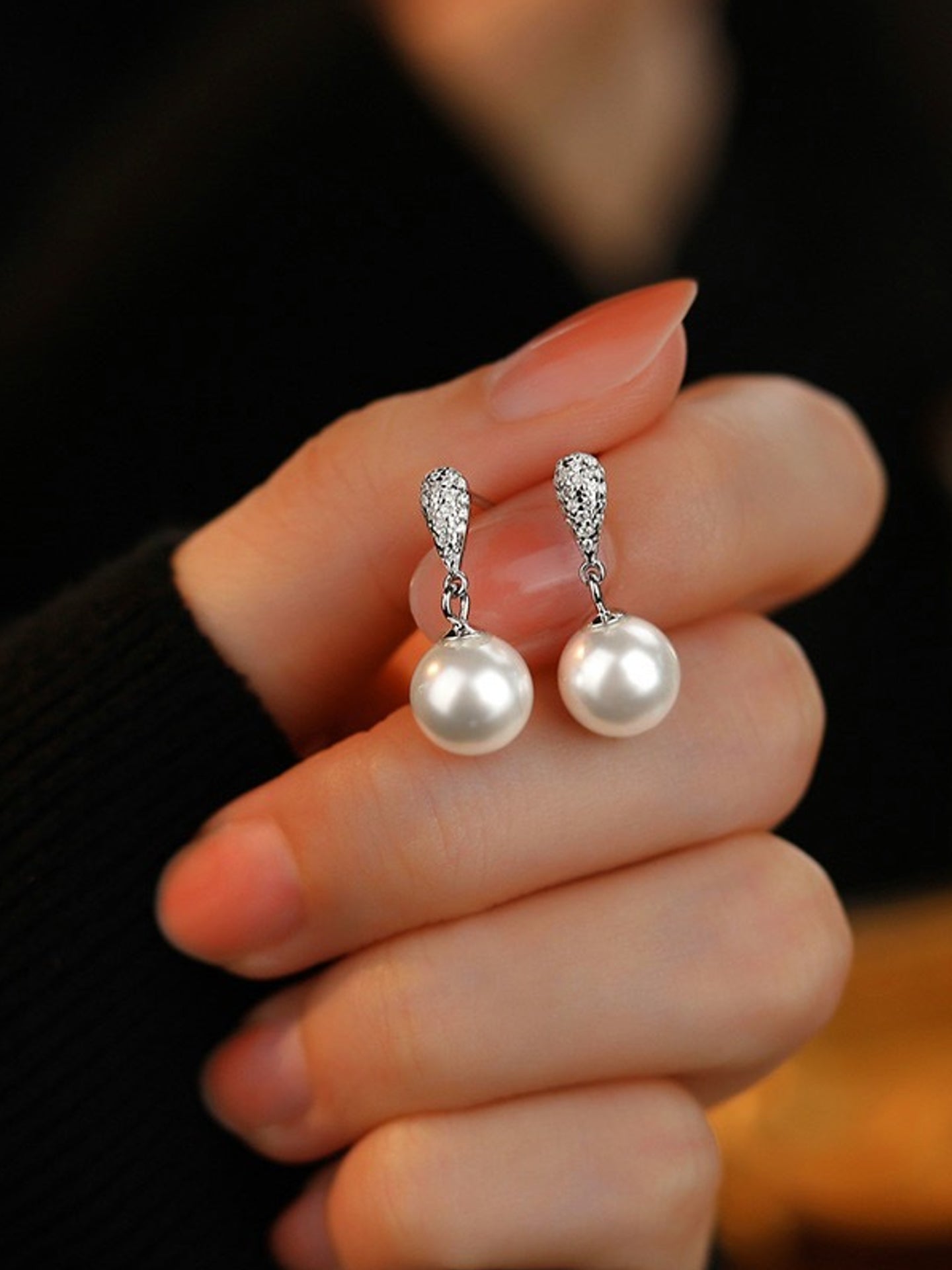 SHELL PEARL EARRINGS