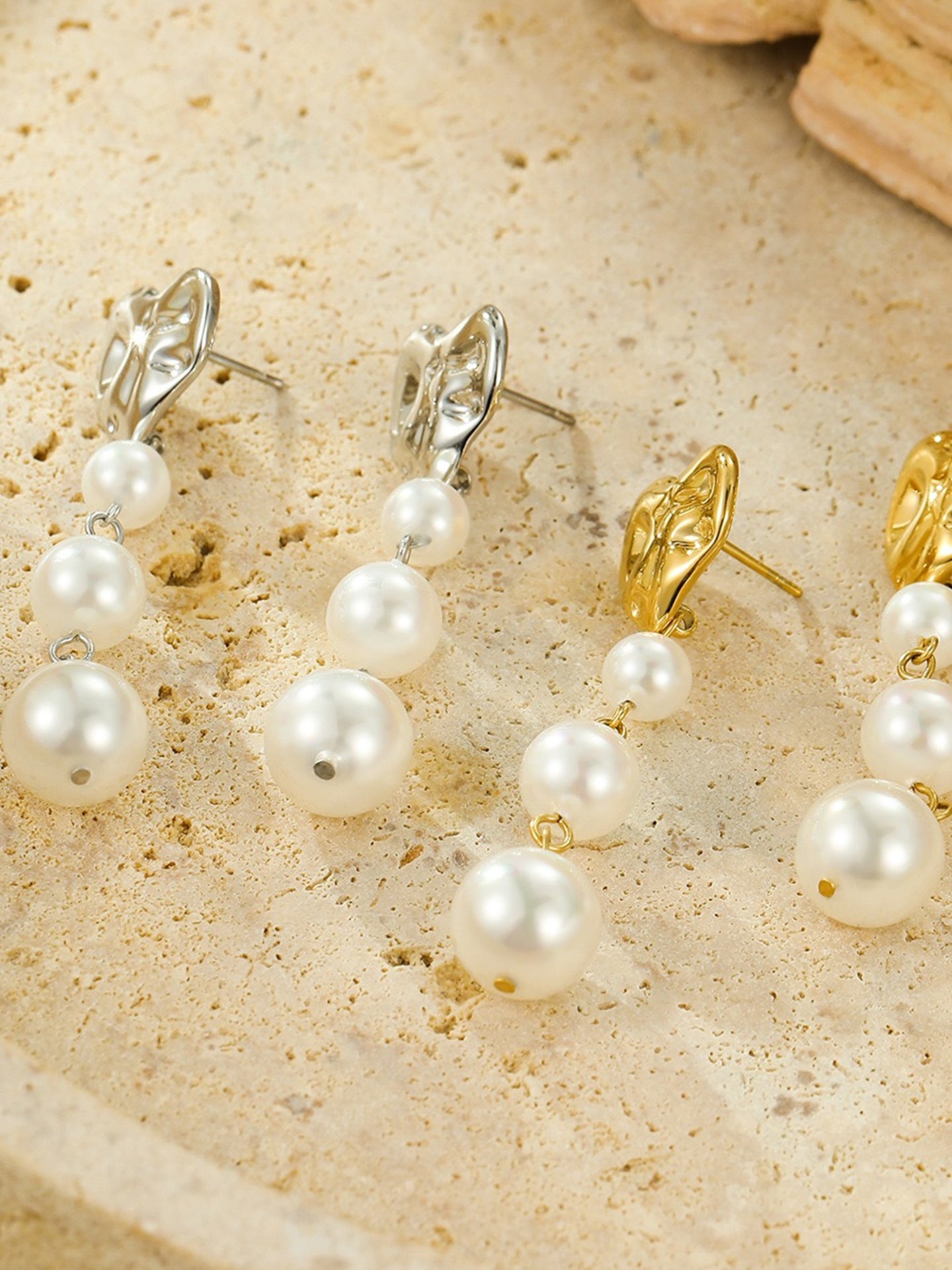 MISTY PEARL EARRINGS