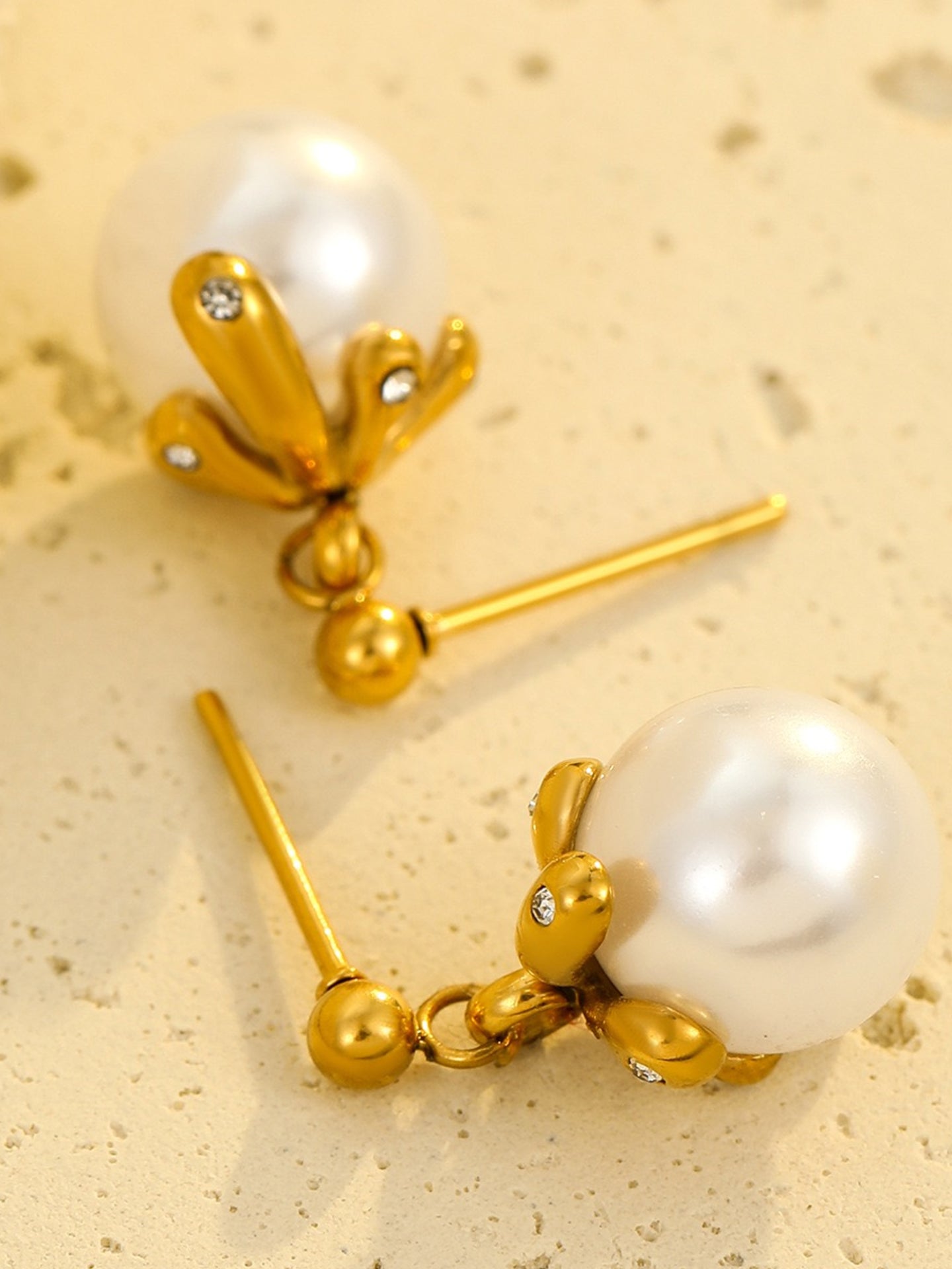 FLORAL PEARL EARRINGS