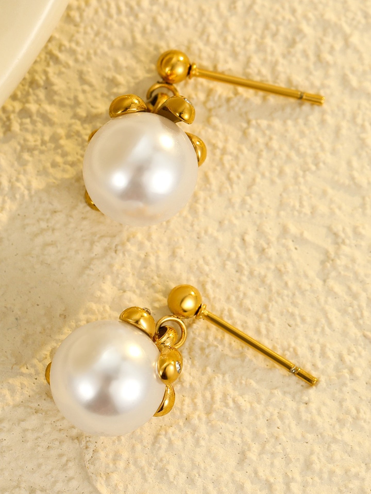FLORAL PEARL EARRINGS