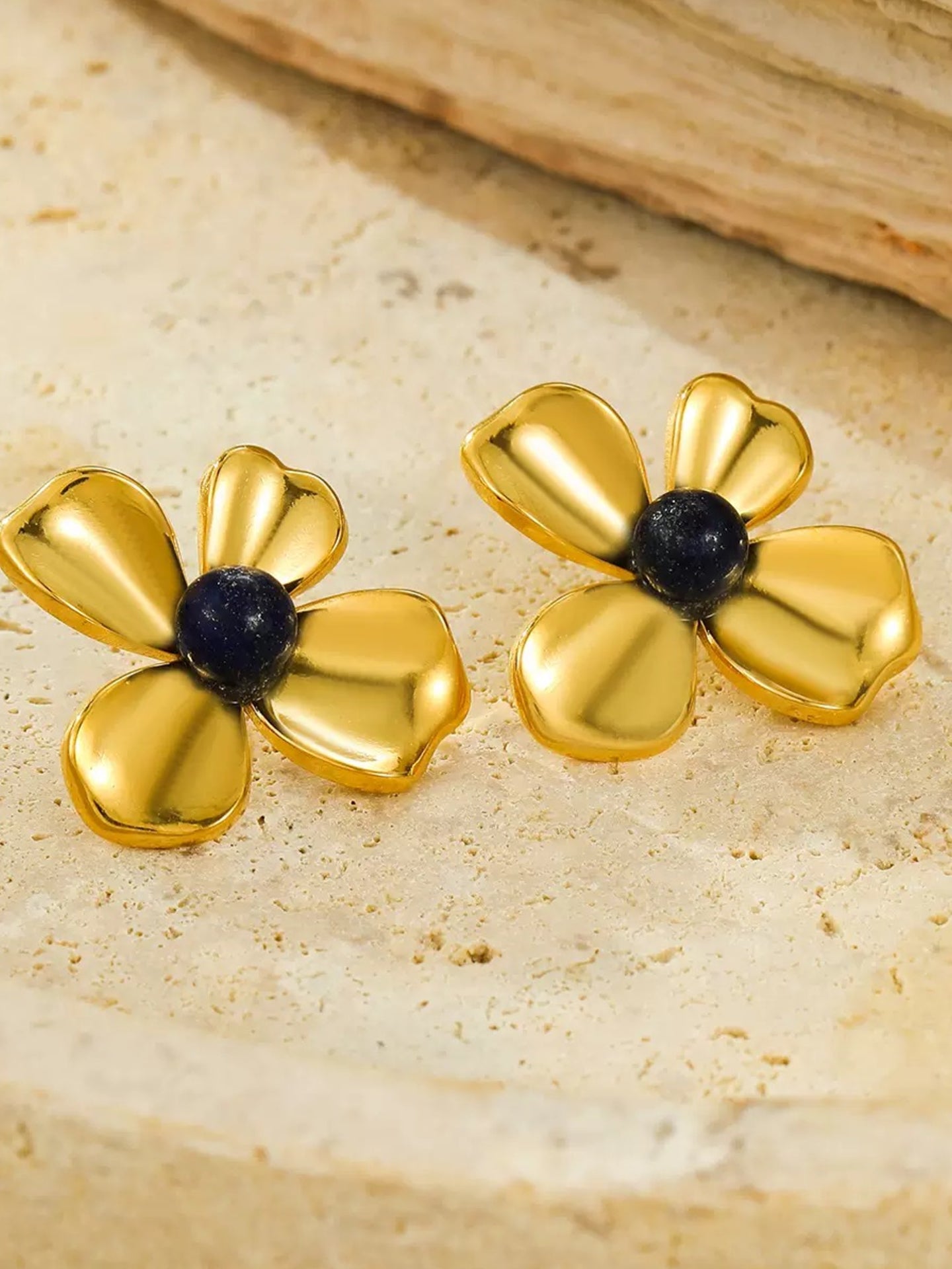 PETAL EARRINGS