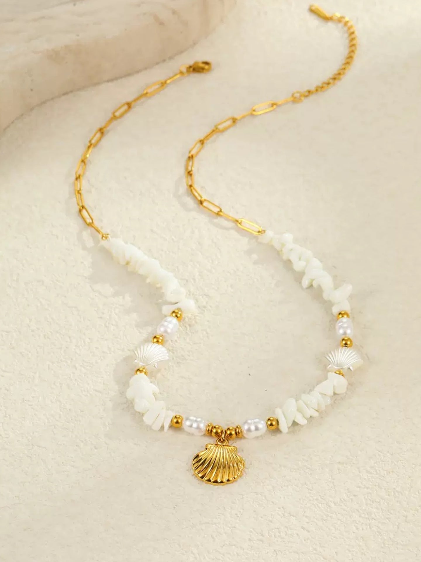 STARFISH PENDANT NECKLACE