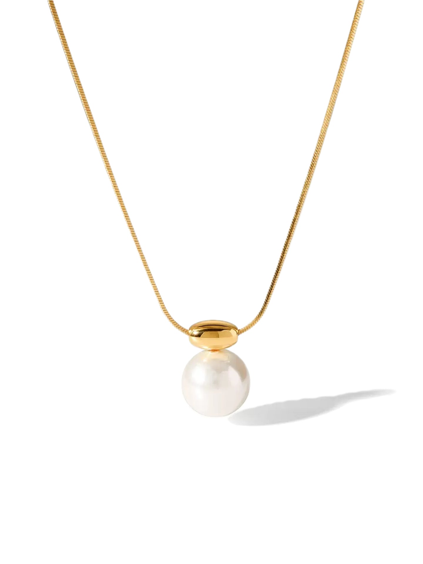 PEARL PENDANT NECKLACE