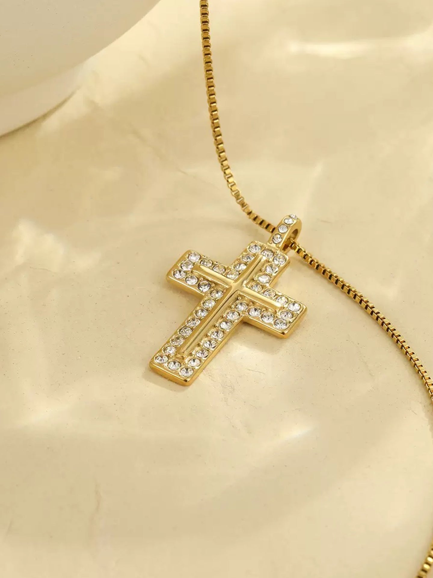 CROSS NECKLACE