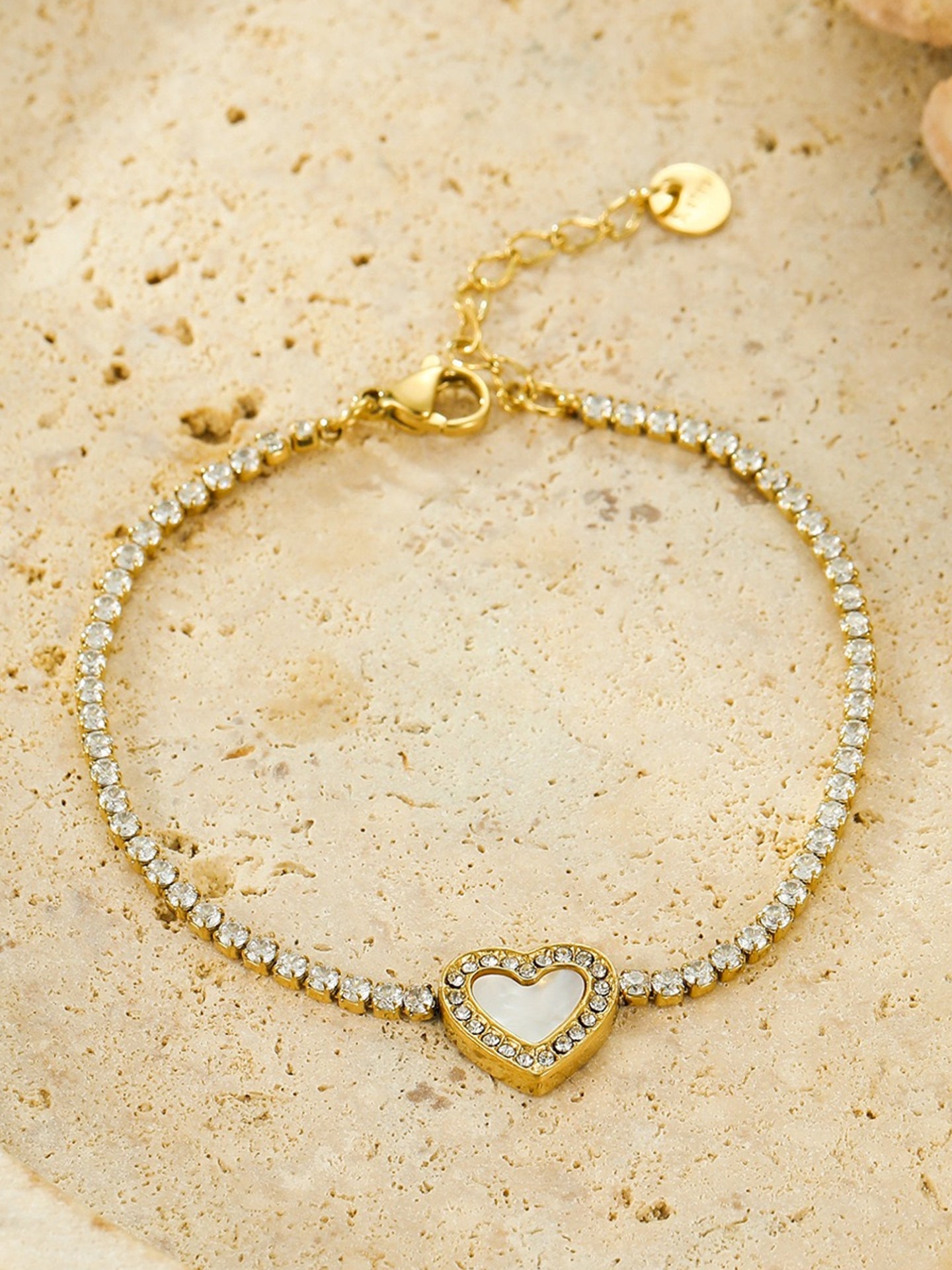 FULL PAVÉ HEART BRACELET