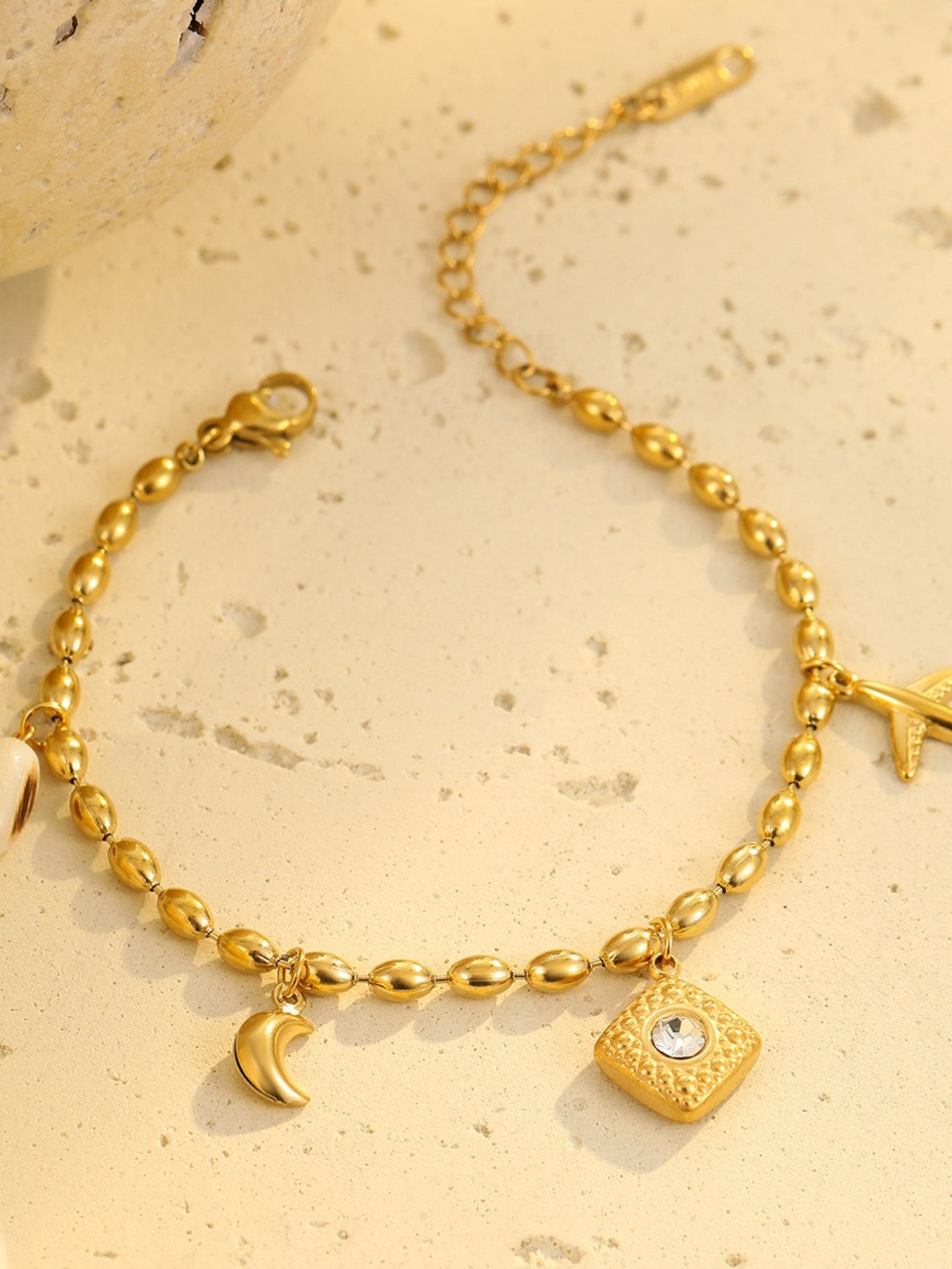 STARDUST SHELL BRACELET