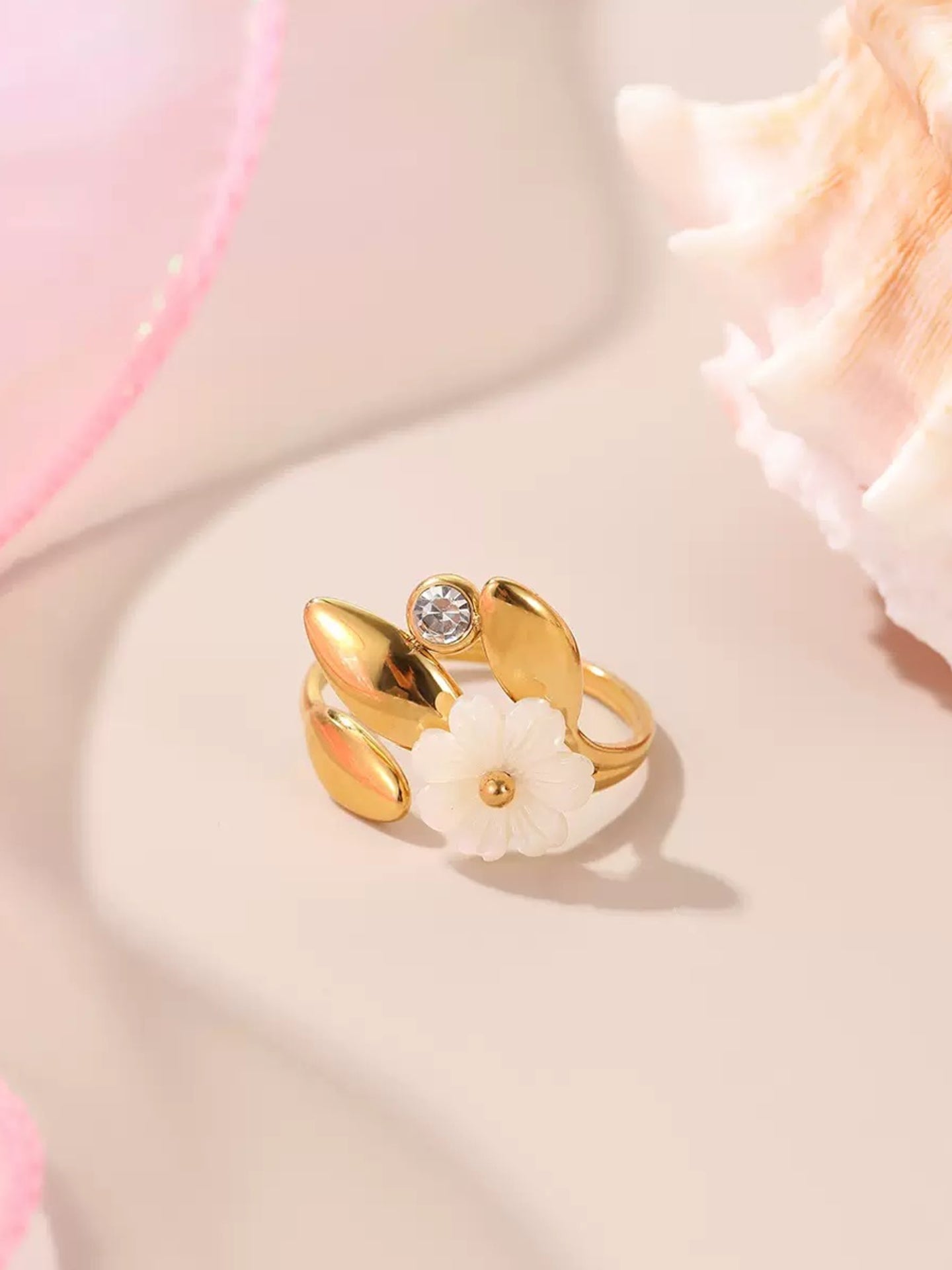 FLORAL RING