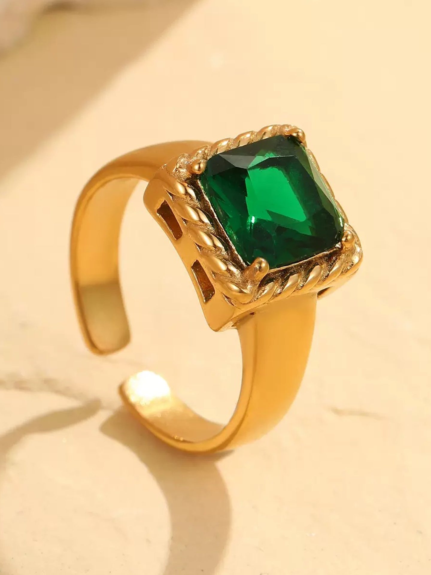 RETRO MODERN ZIRCON RING