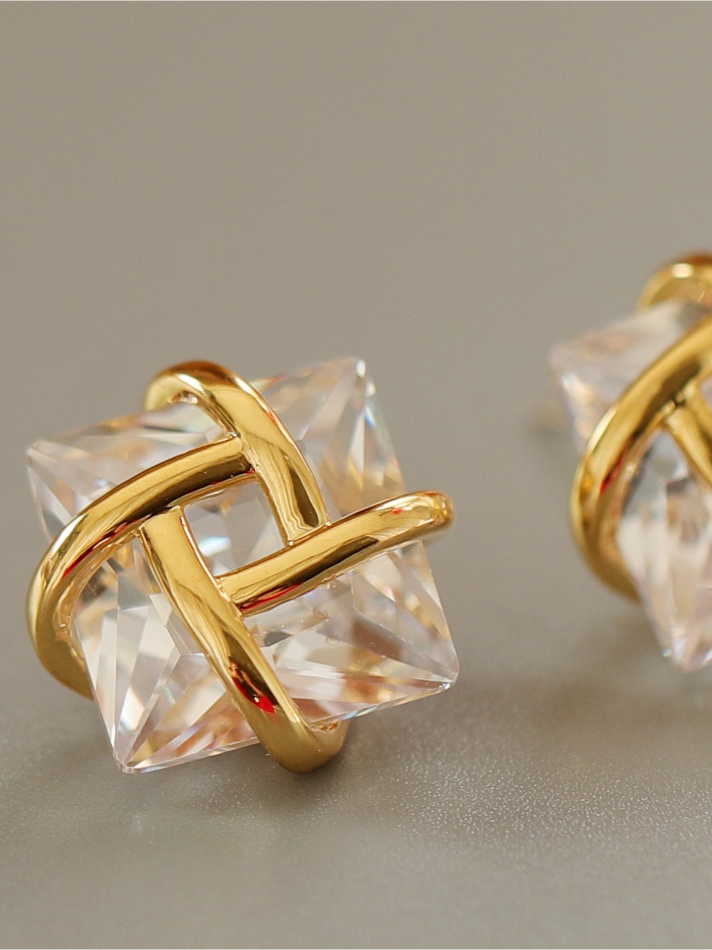 CUBIC ZIRCONIA STUD EARRINGS