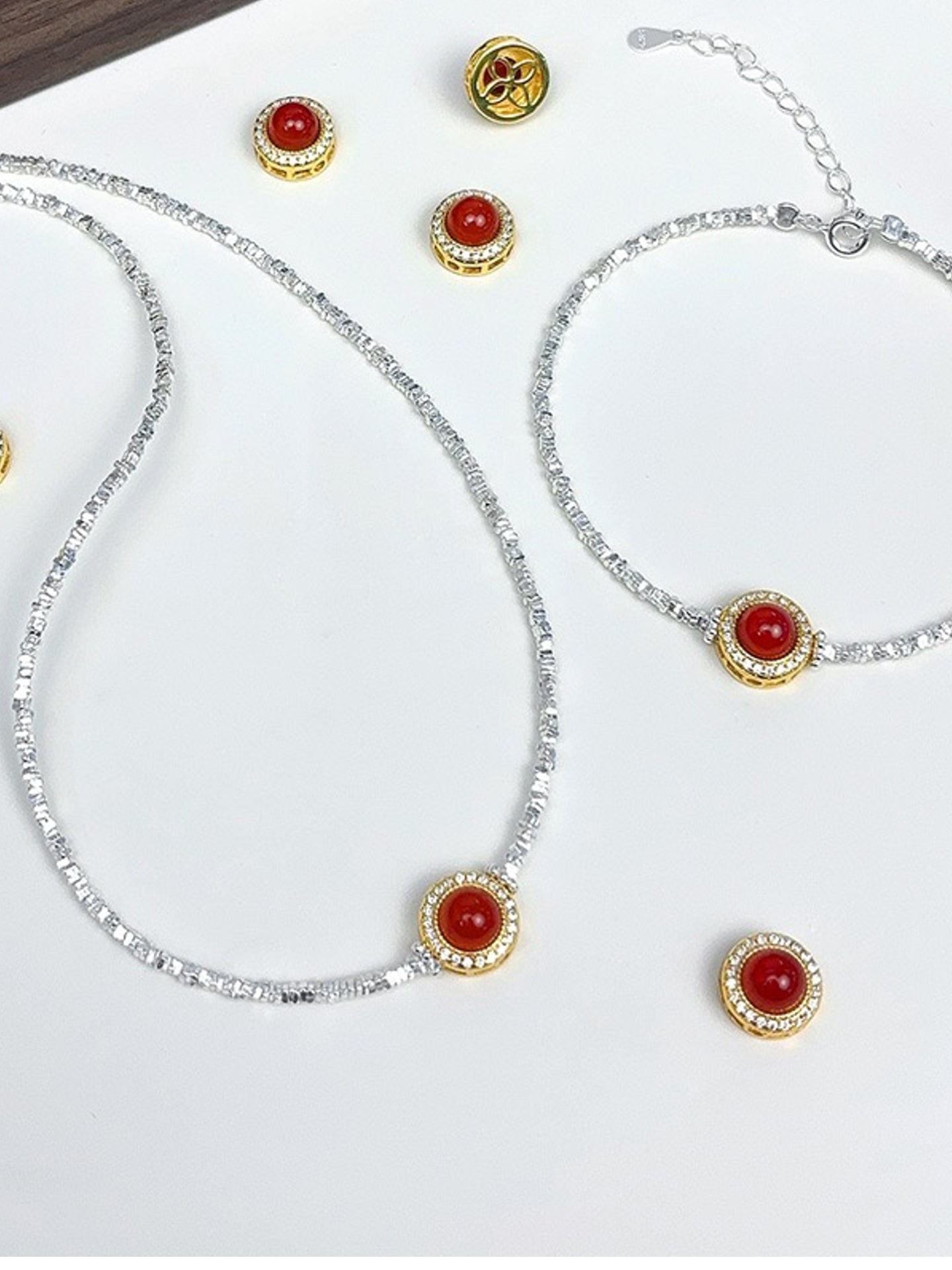 RED AGATE NECKLACE