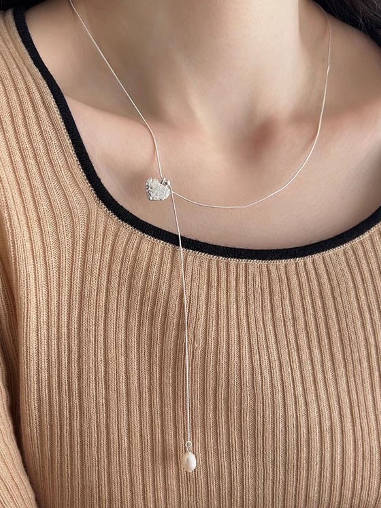 TEXTURED HEART FRINGE