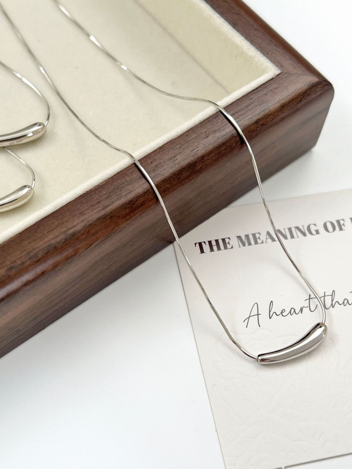 LITTLE EGGPLANT NECKLACE