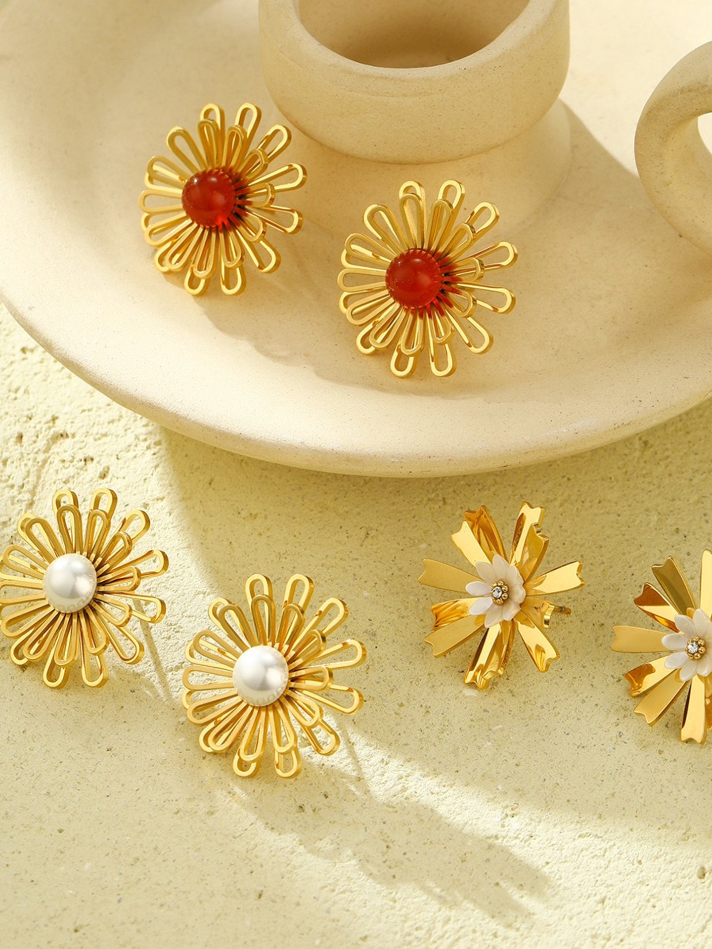 OPENWORK FLORAL EARRINGS