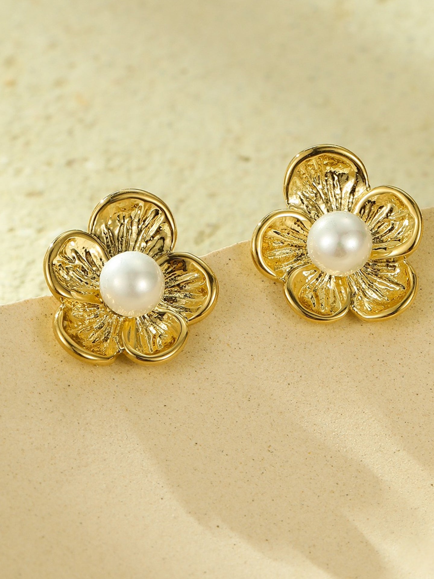 FLORAL PEARL EARRINGS