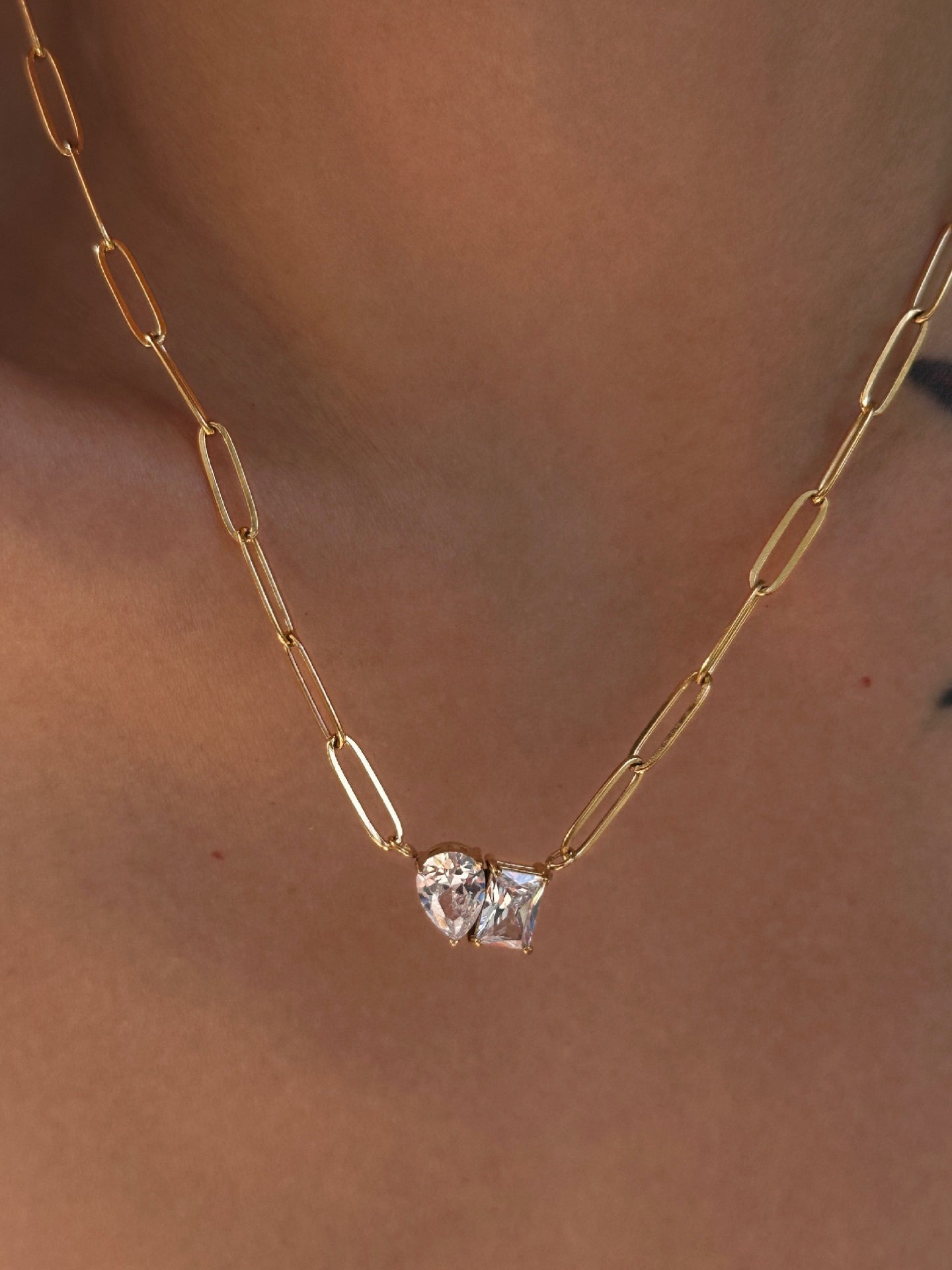 PEAR-CUT ZIRCON NECKLACE
