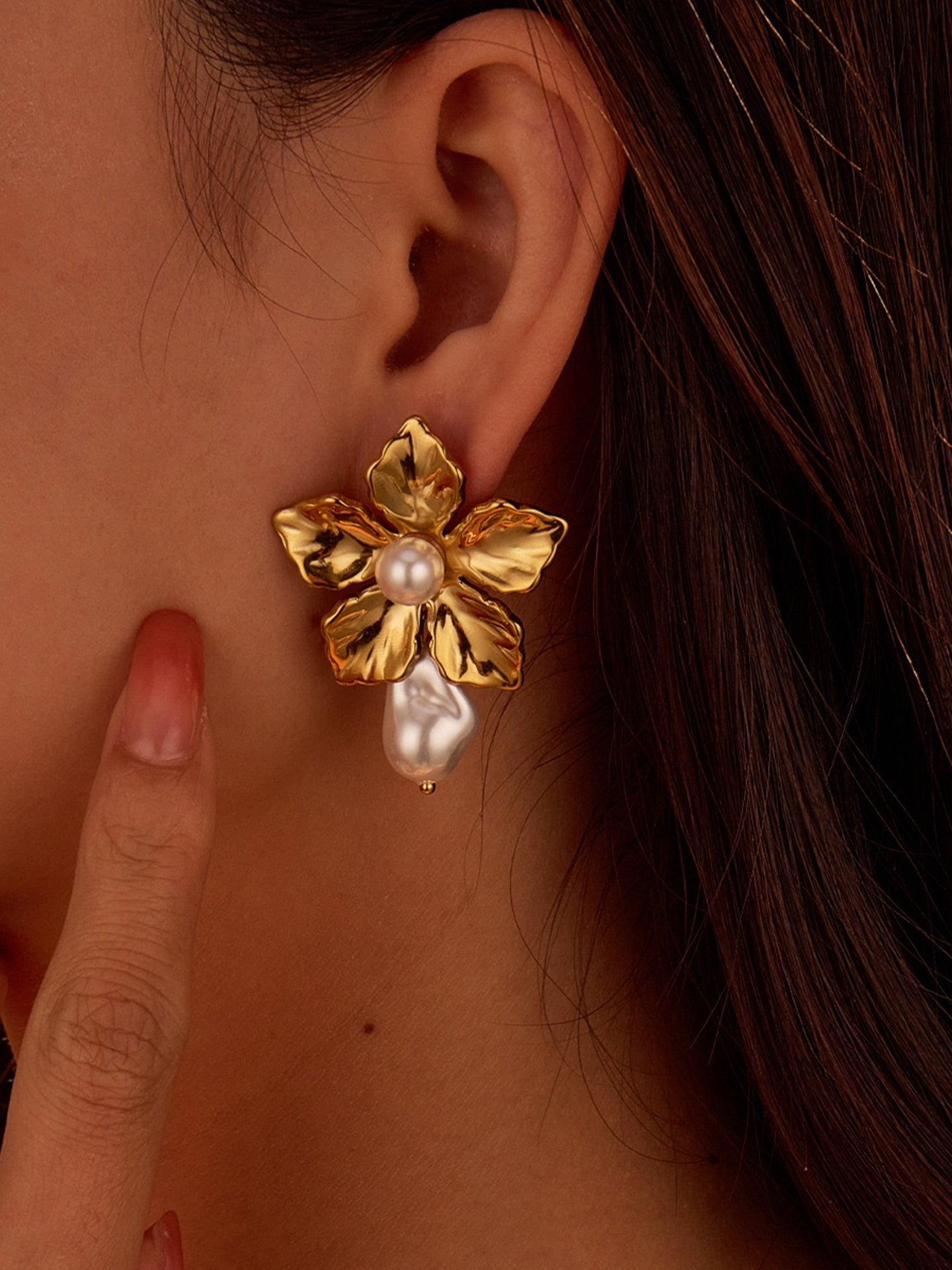 BAROQUE PEARL EARRINGS