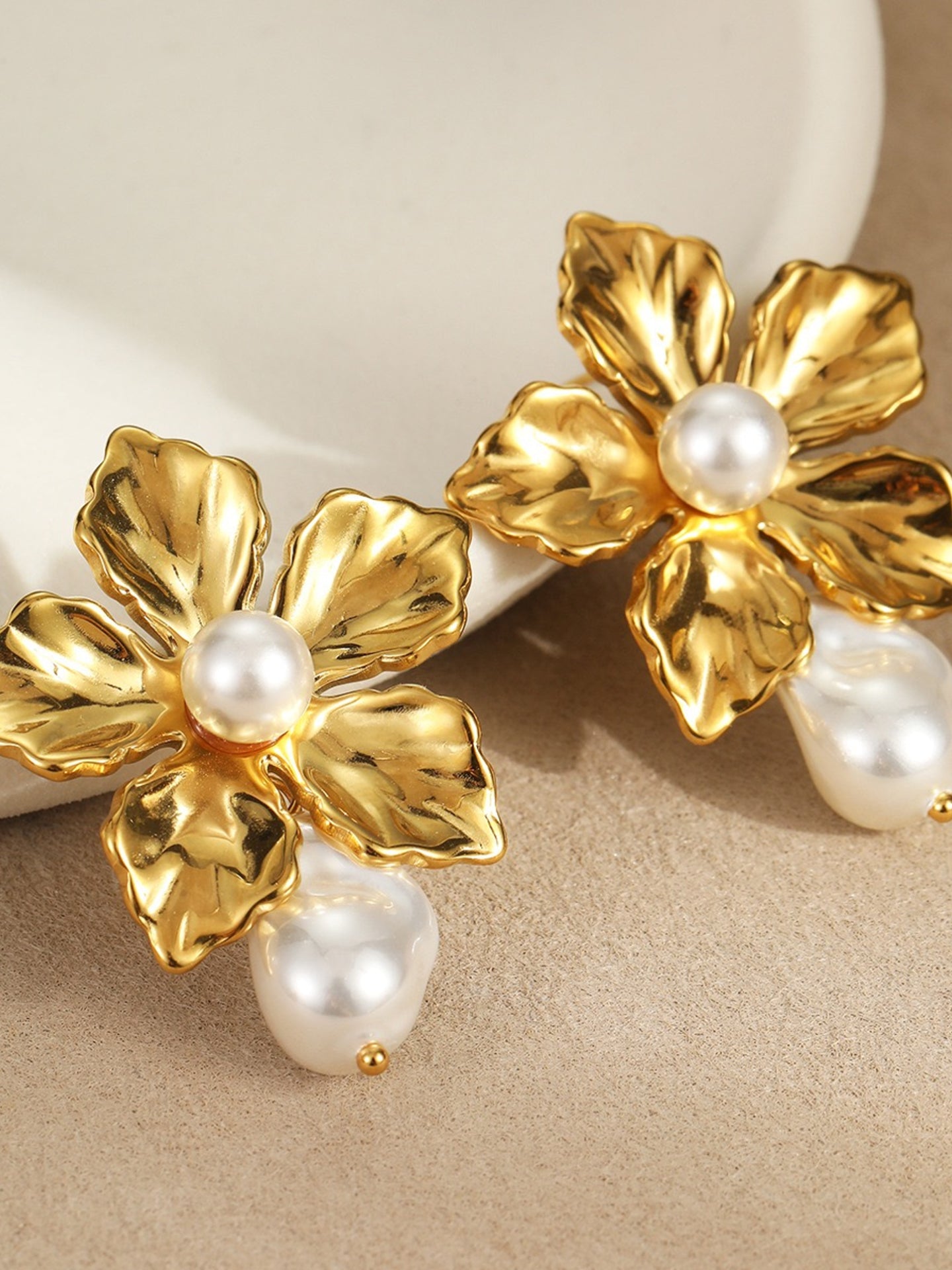 BAROQUE PEARL EARRINGS