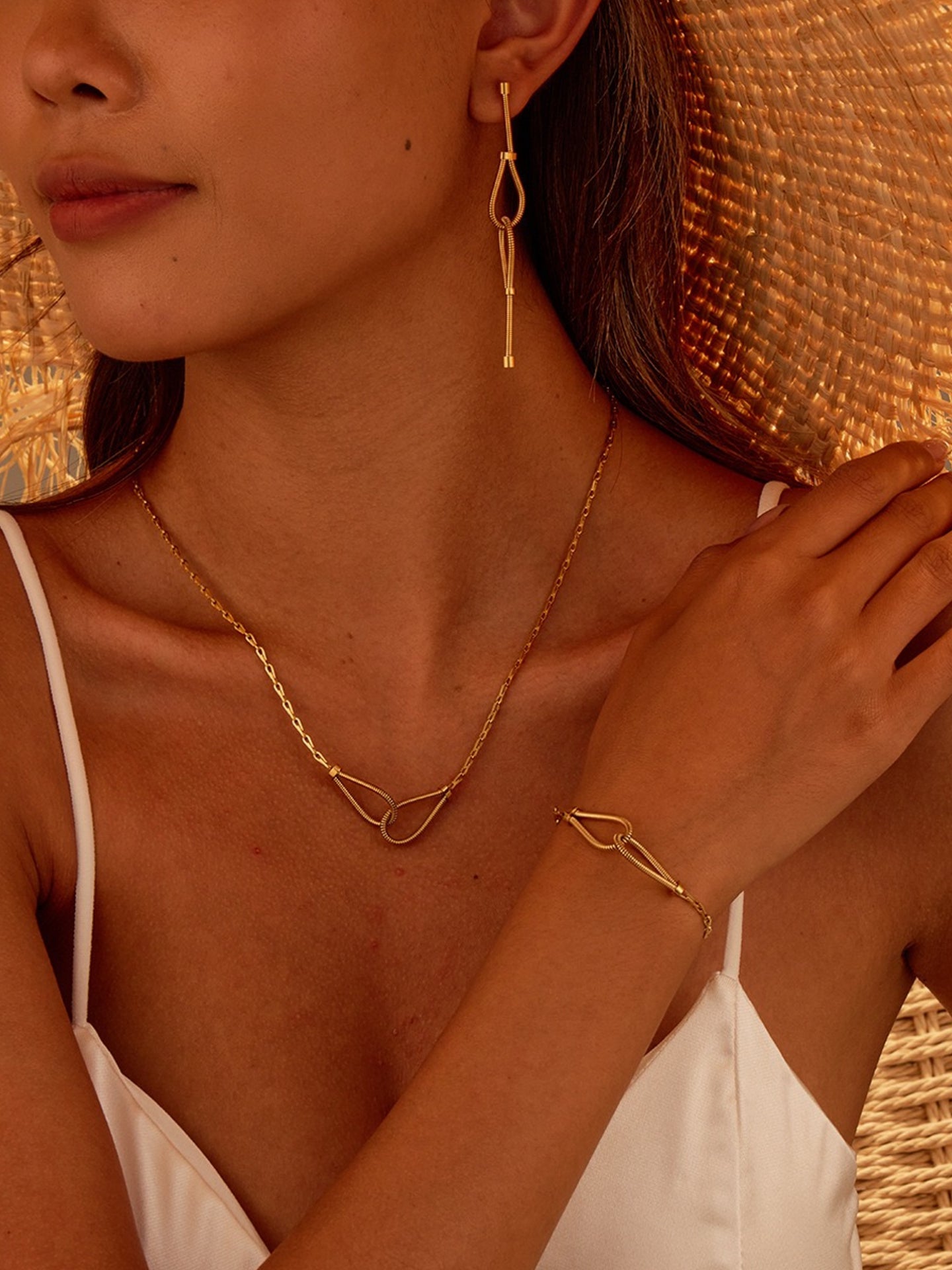 AURORA CHAIN NECKLACE