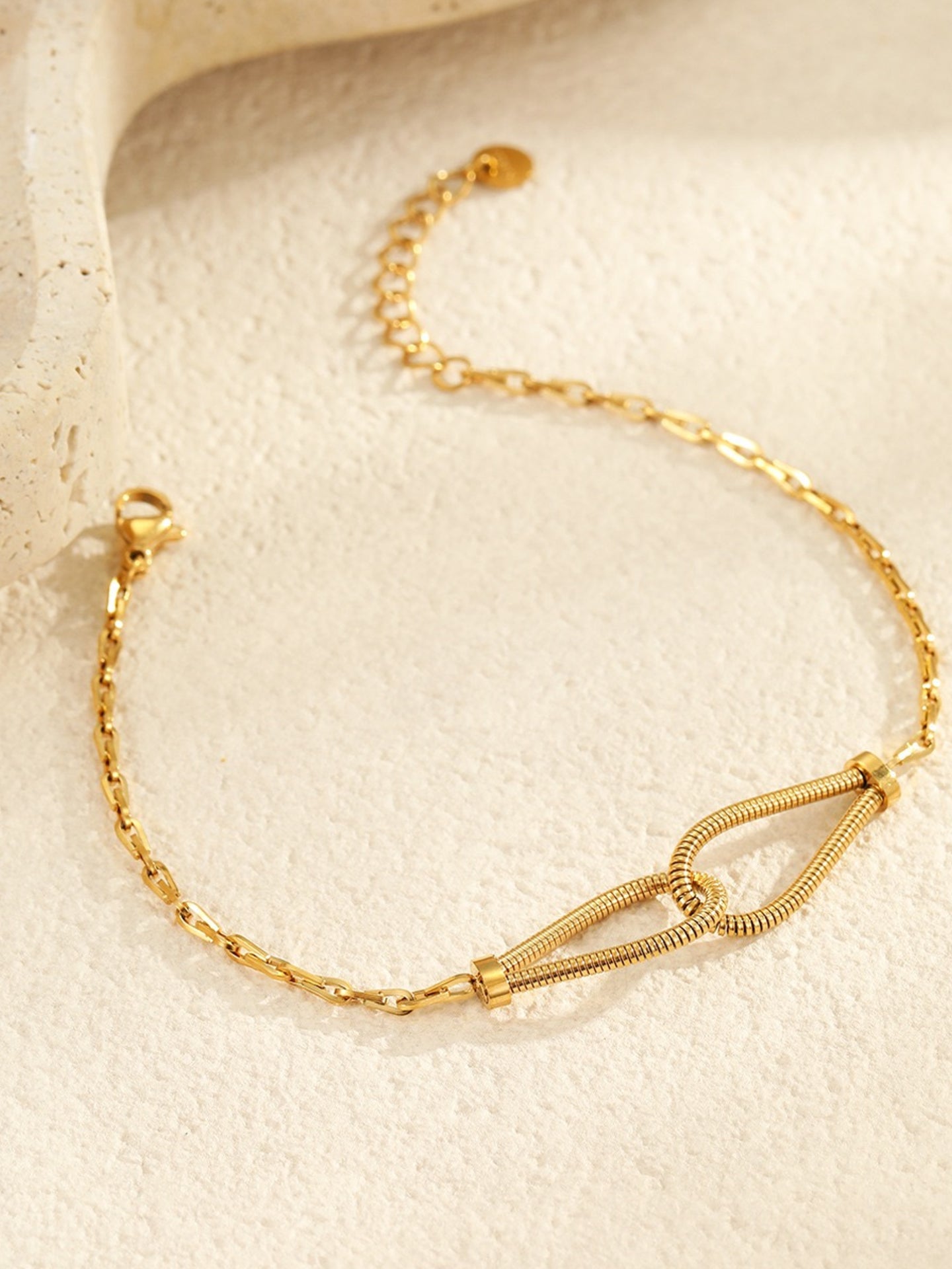 AURORA CHAIN NECKLACE