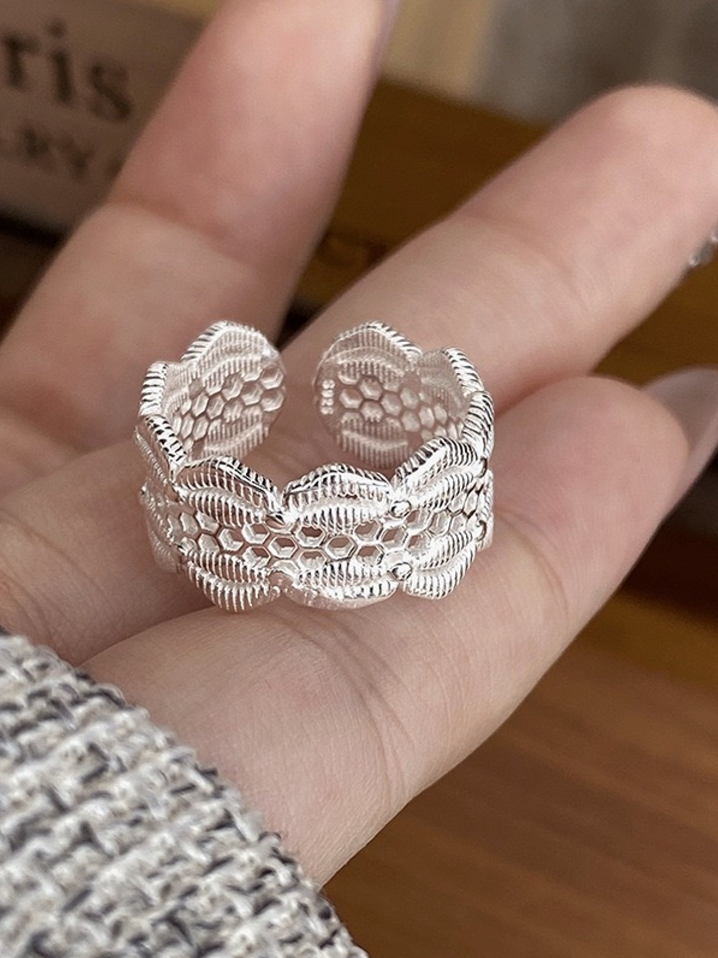 LACE EDGE RING