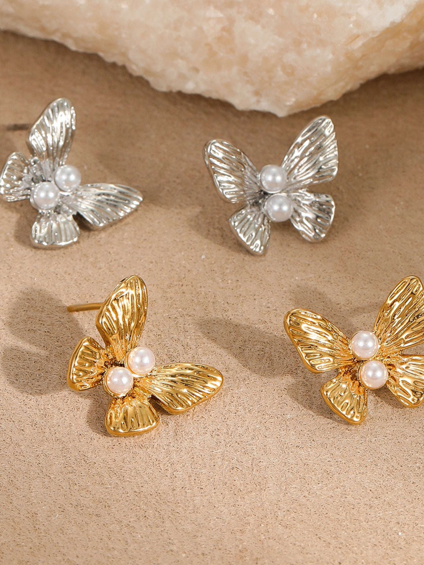 BUTTERFLY PEARL EARRINGS