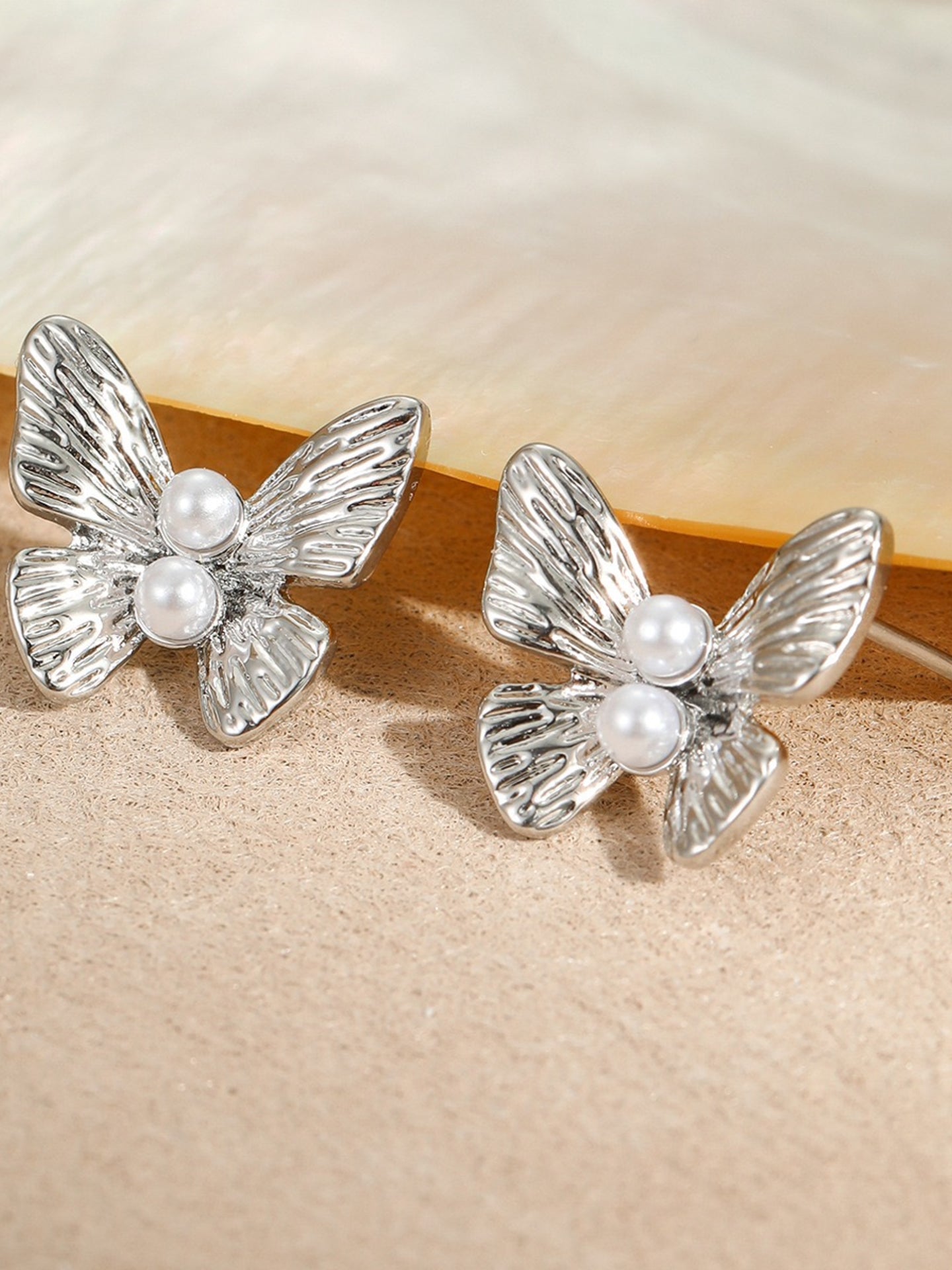 BUTTERFLY PEARL EARRINGS