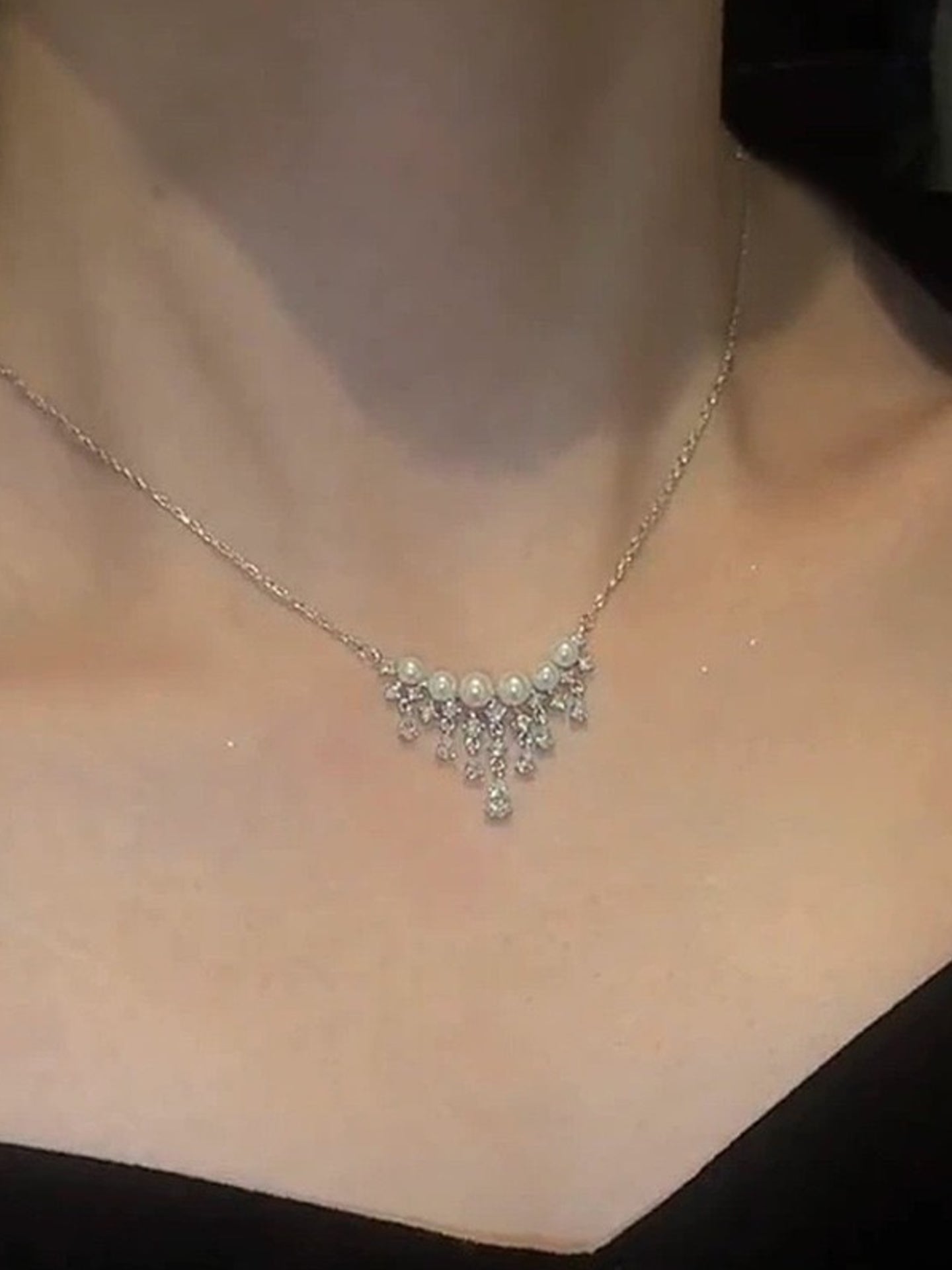 PEARL & ZIRCON NECKLACE