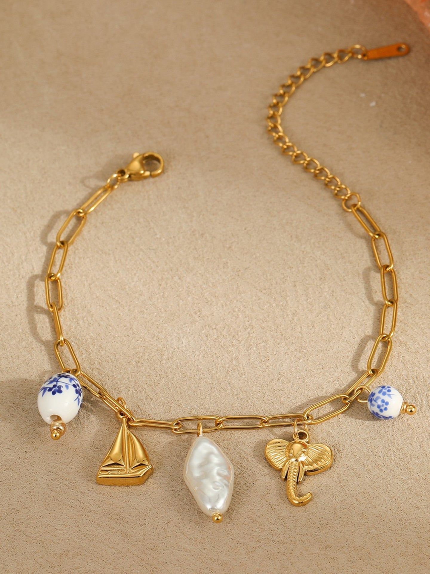 BEACH FRINGE NECKLACE