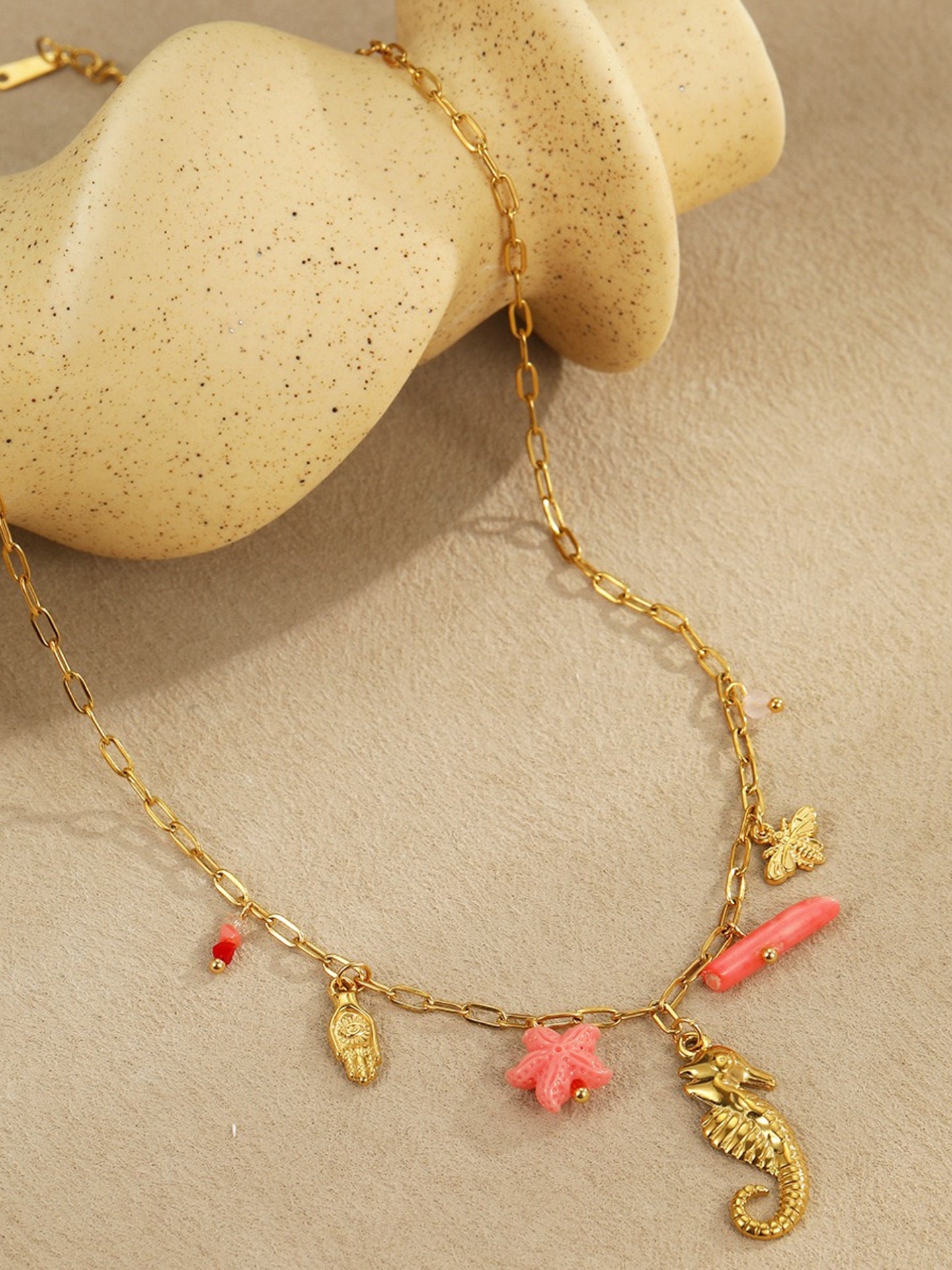 VACATION STYLE NECKLACE