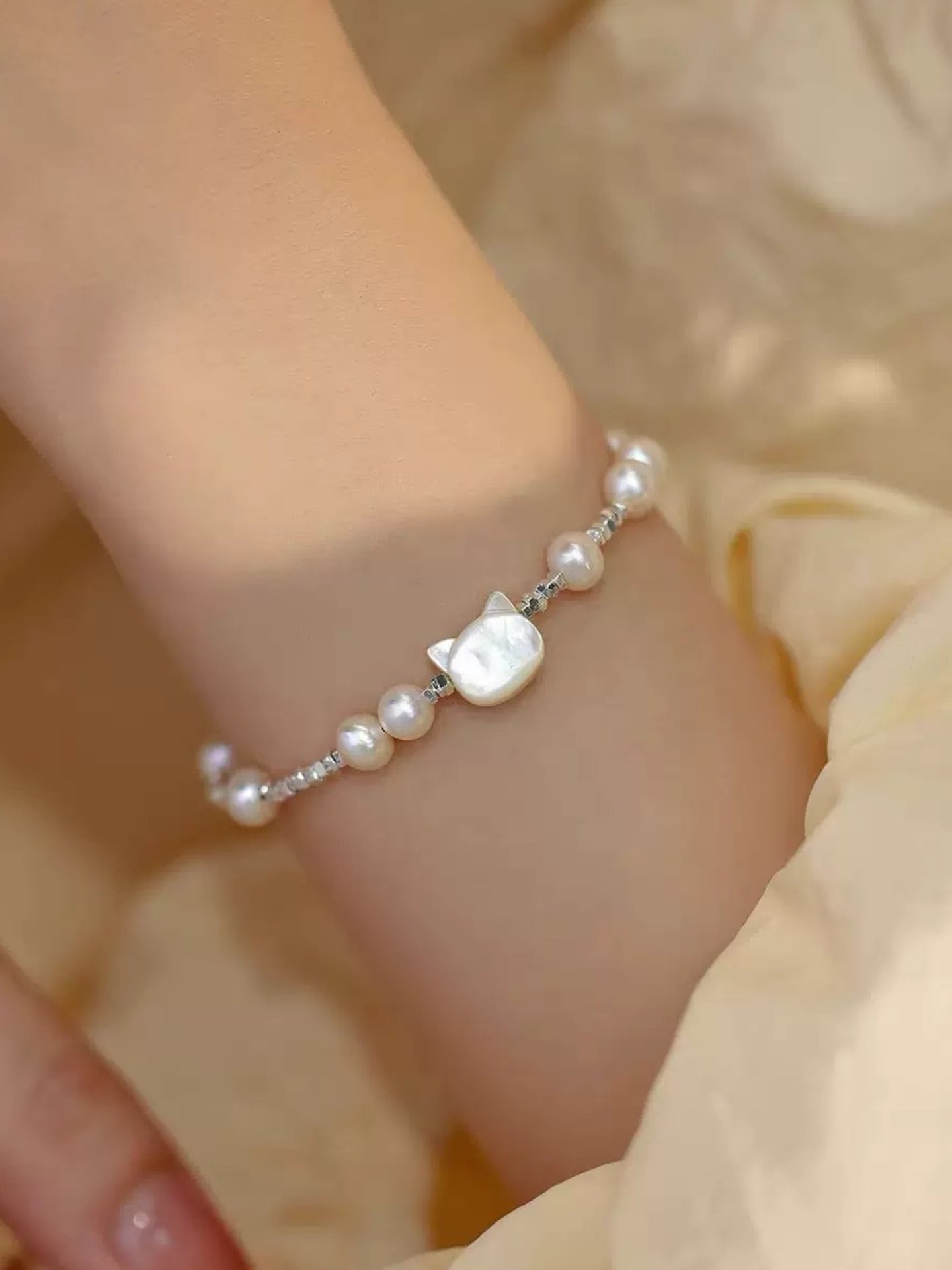 CAT PEARL BRACELET