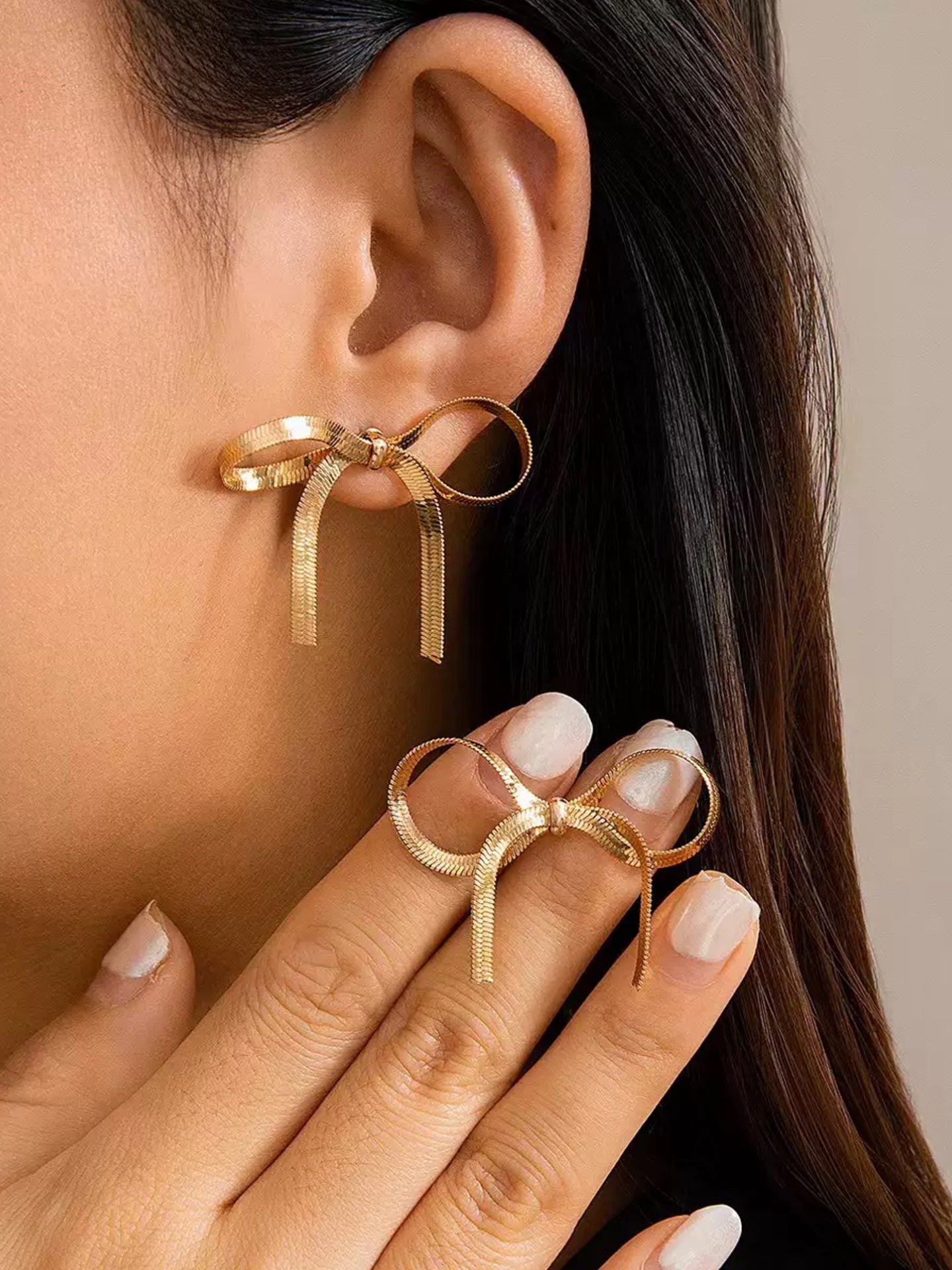 BOW EARRINGS