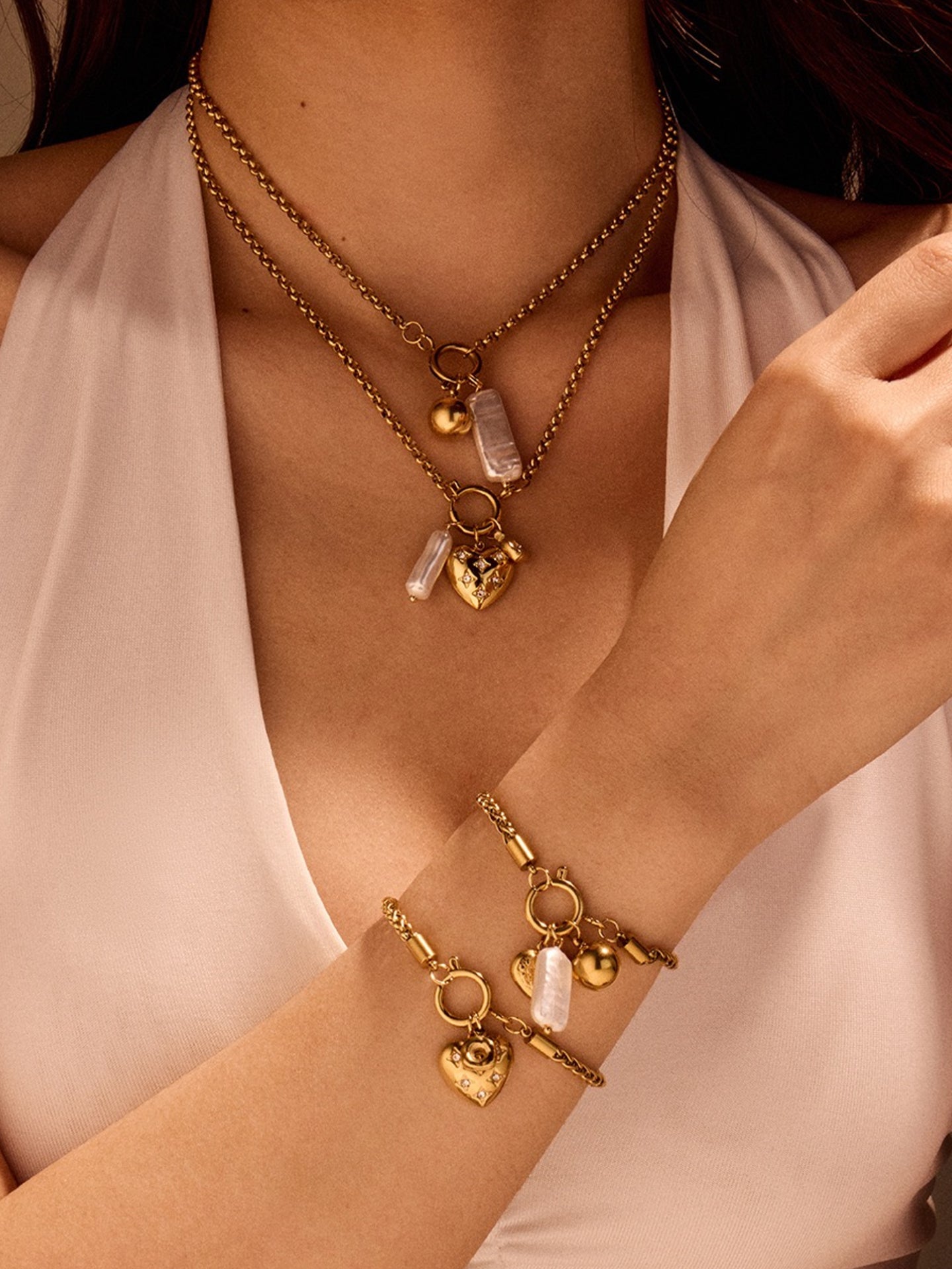 HEART PENDANT NECKLACE