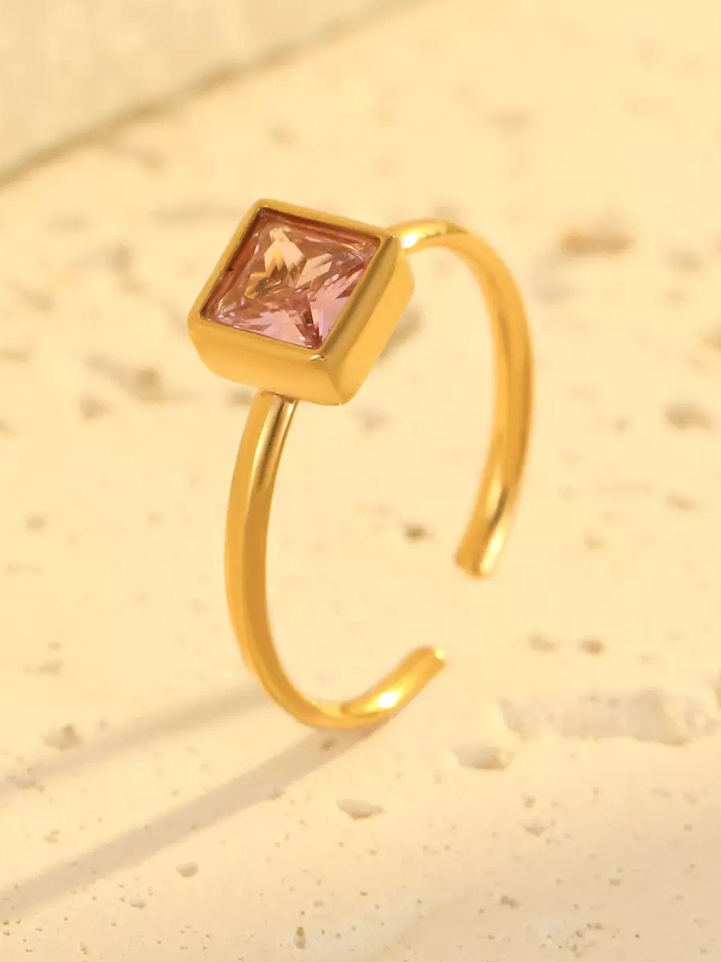 SWEET ZIRCON RING