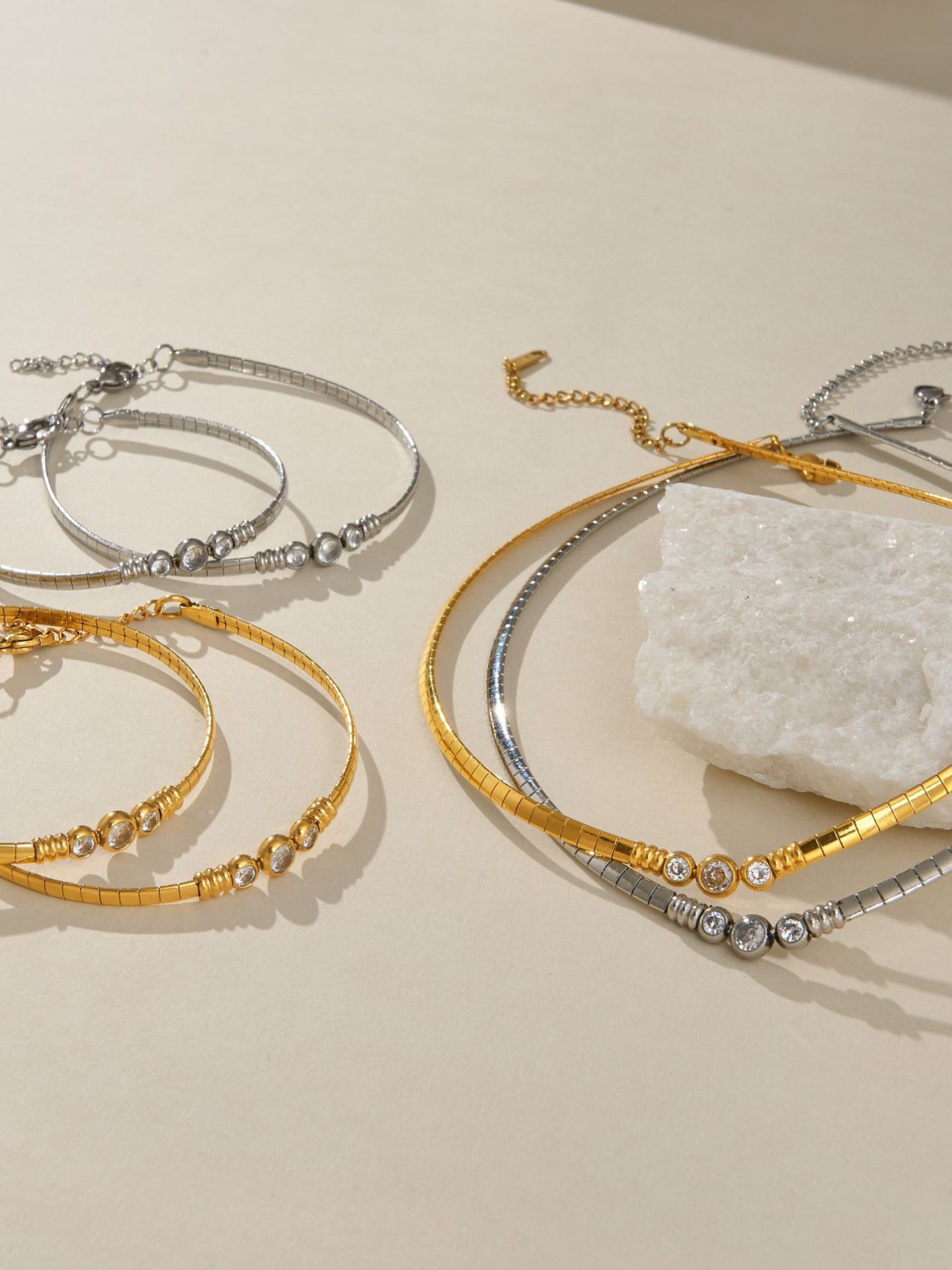 VINTAGE ROYAL NECKLACE