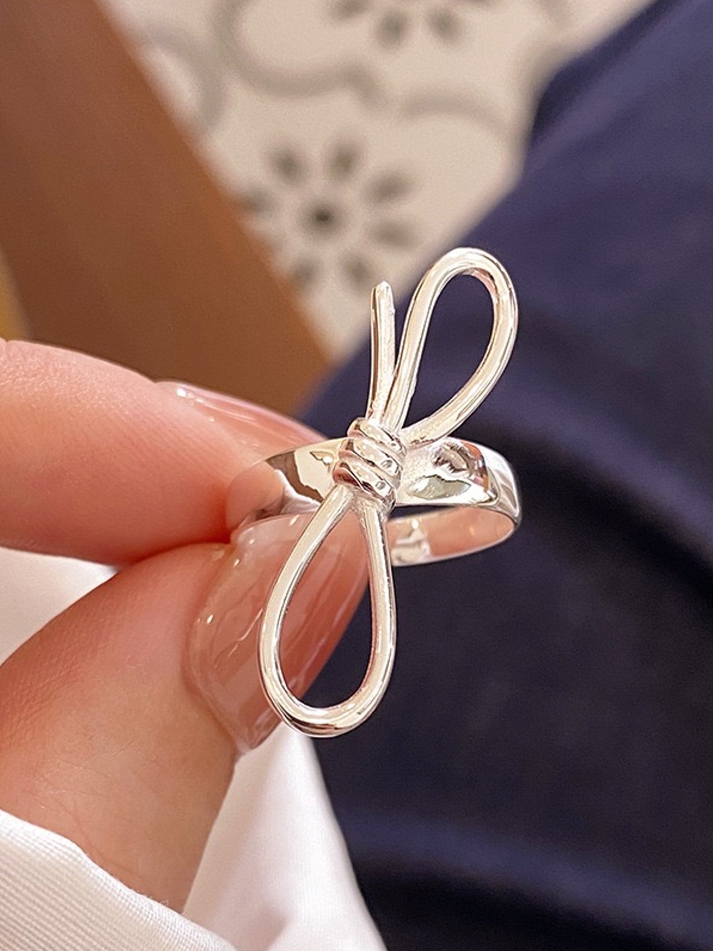 DAINTY BOW RING
